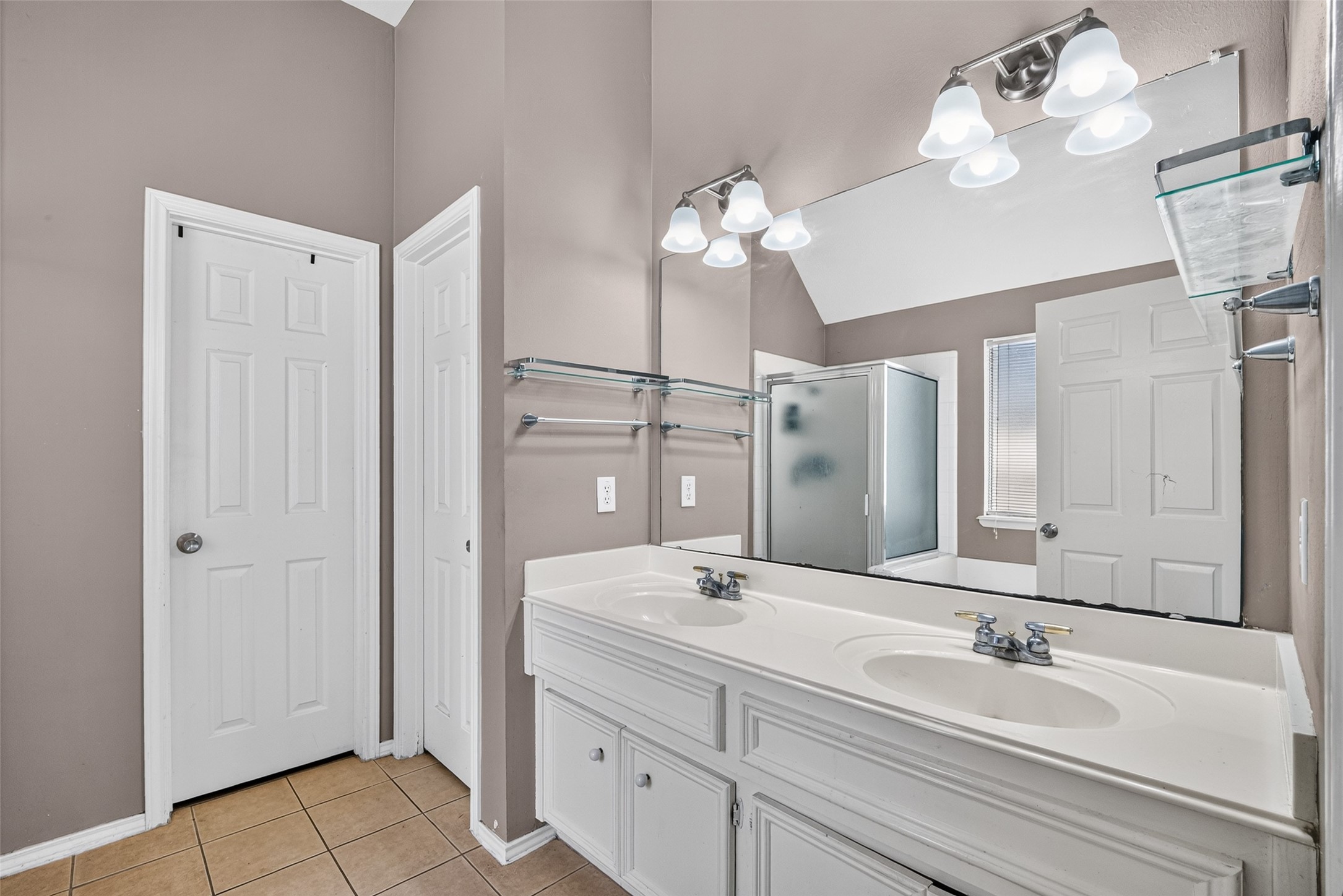3907 Vinecrest Drive, Pearland, TX 77584