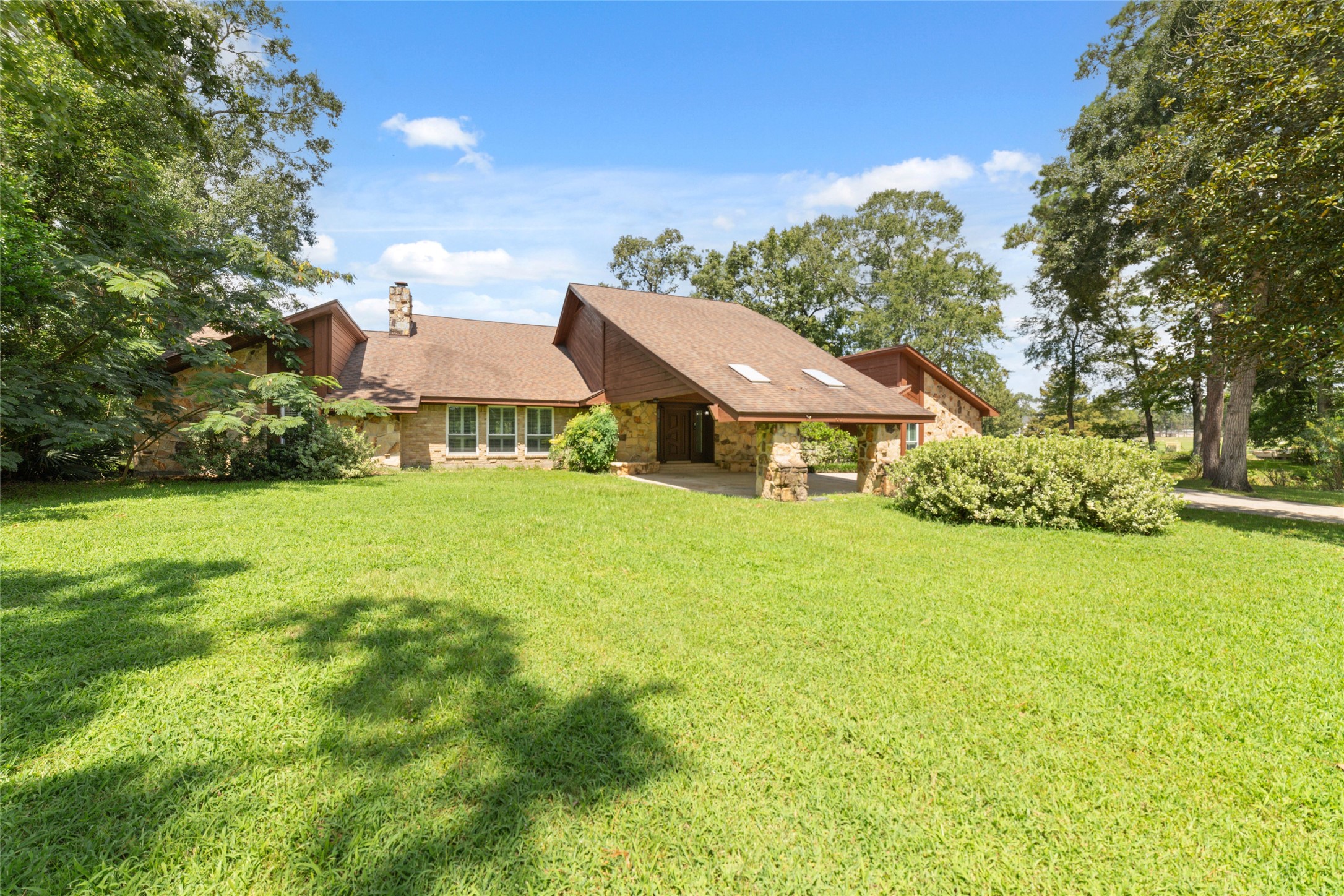 601 Brandon Road, Conroe, TX 77302 601 Brandon Road, Conroe, TX 77302