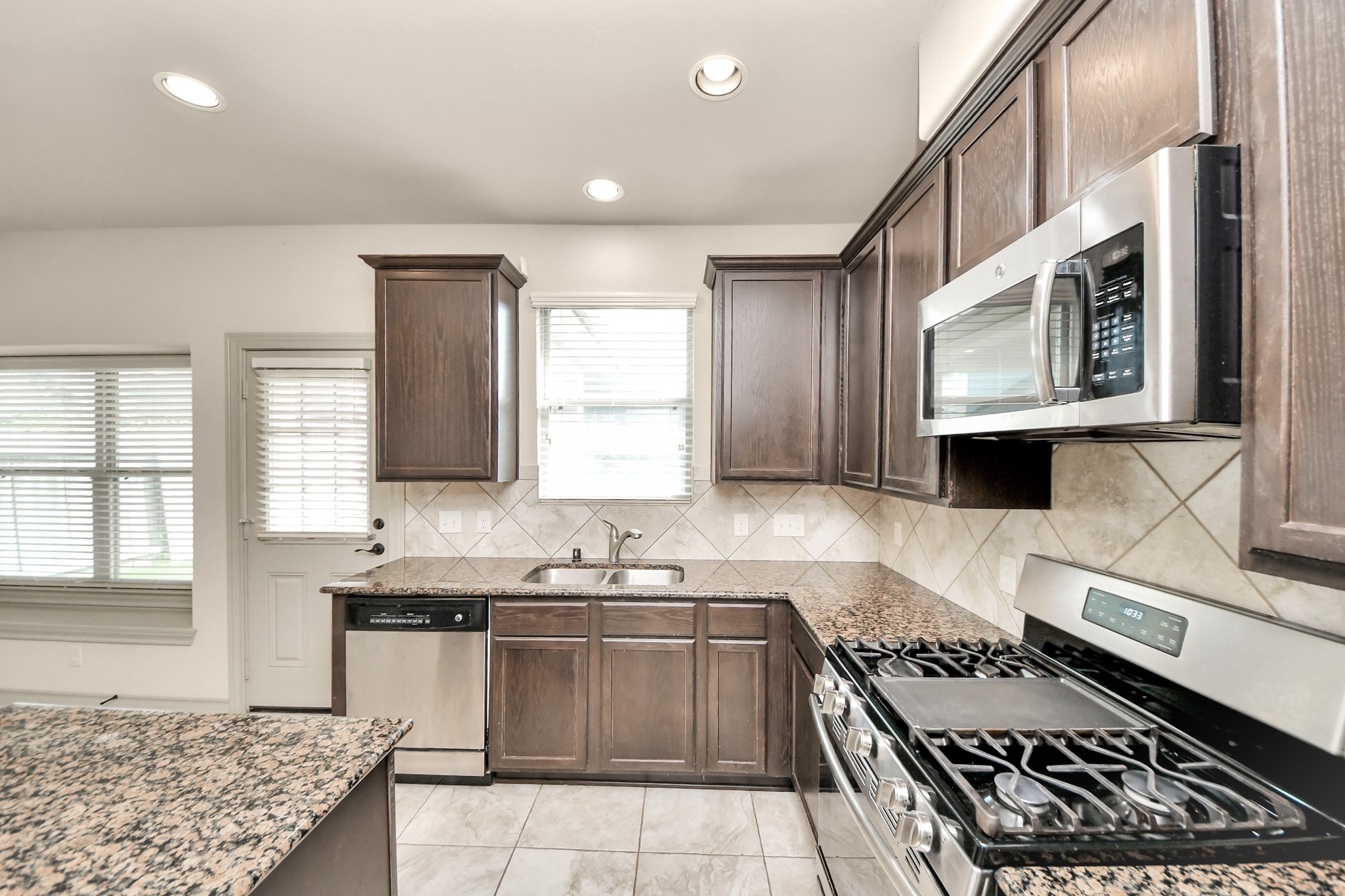 2339 Argos Drive, Missouri City, TX 77459