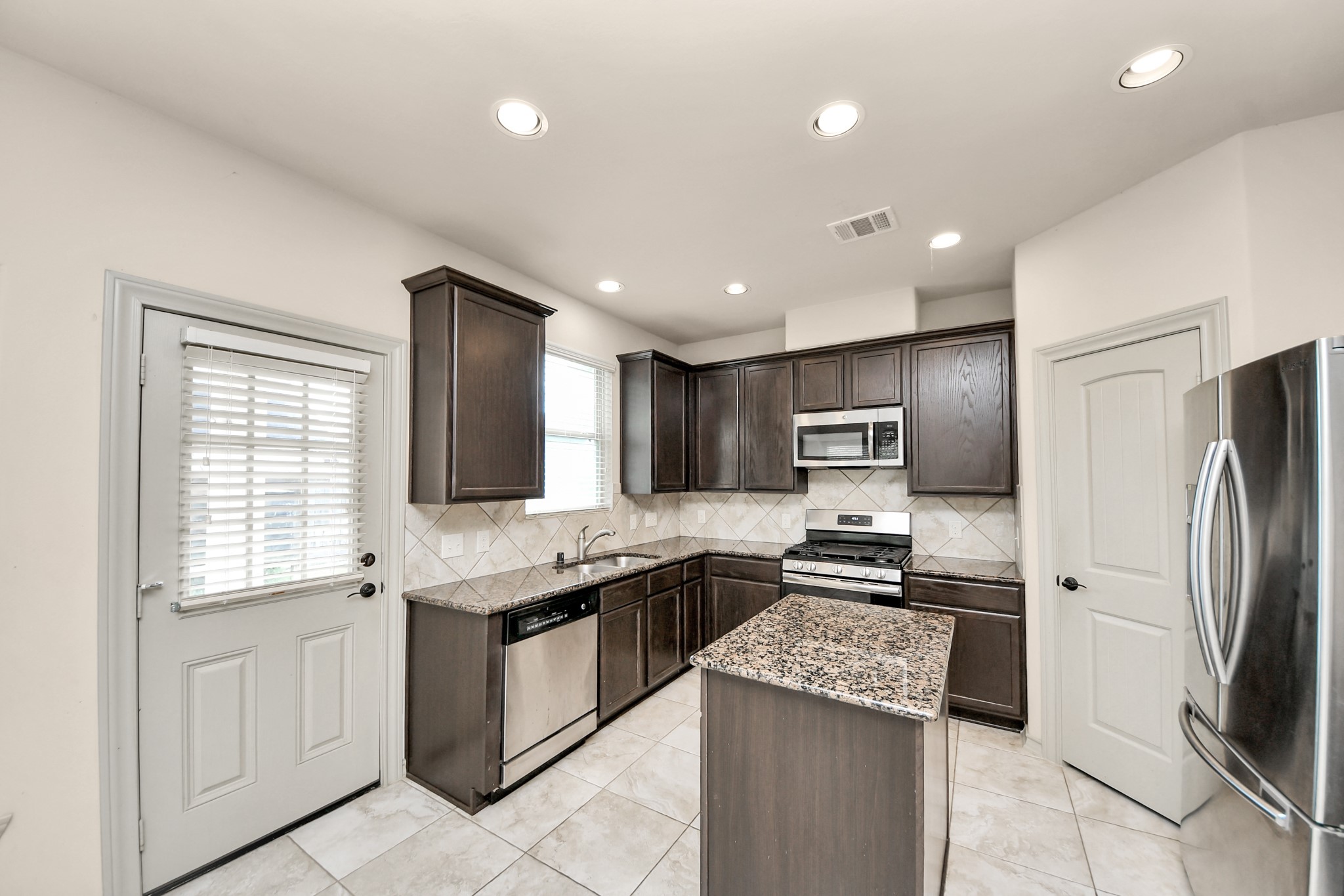 2339 Argos Drive, Missouri City, TX 77459