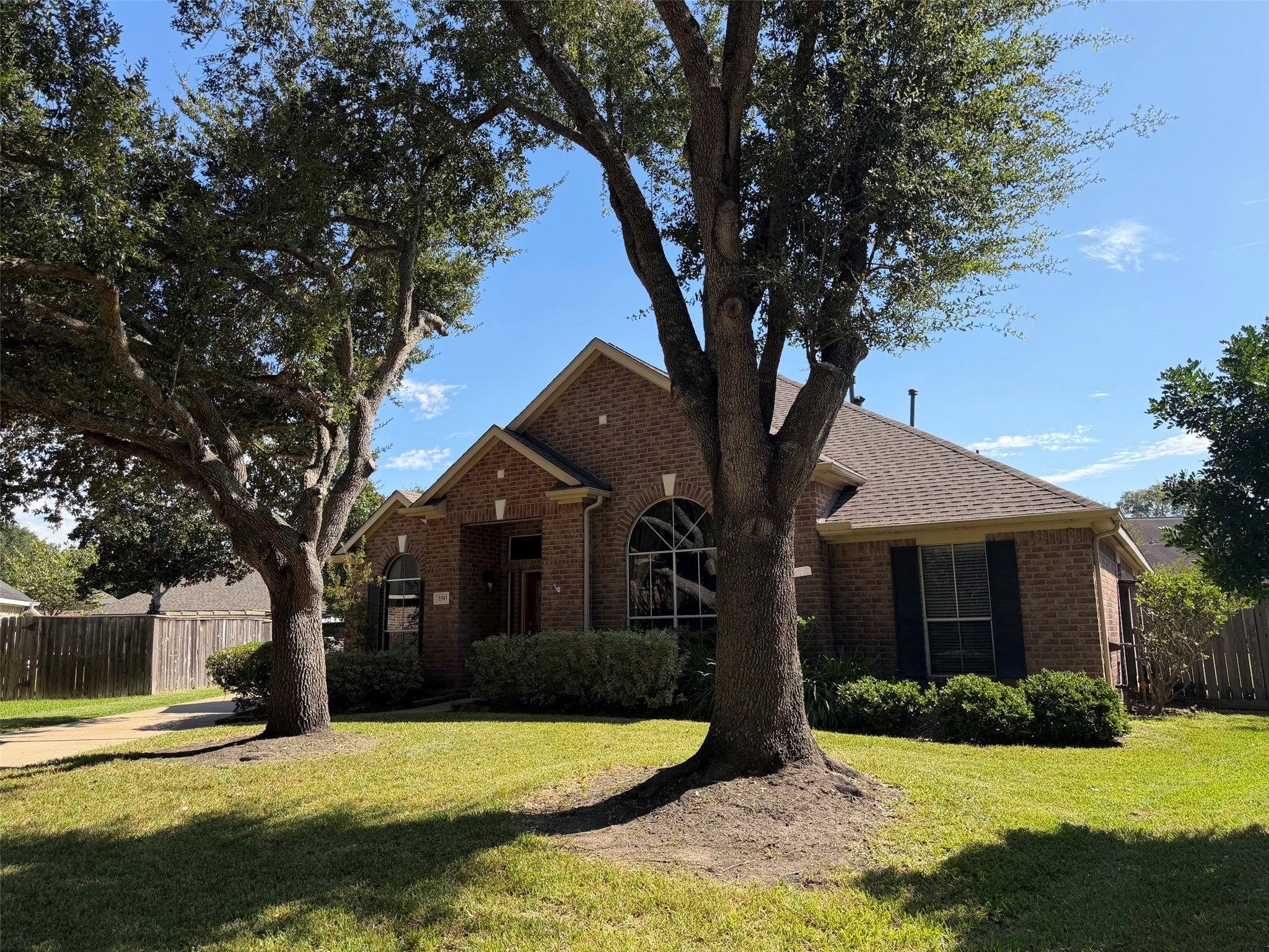 3303 Thistlegrove Lane, Sugar Land, TX 77498