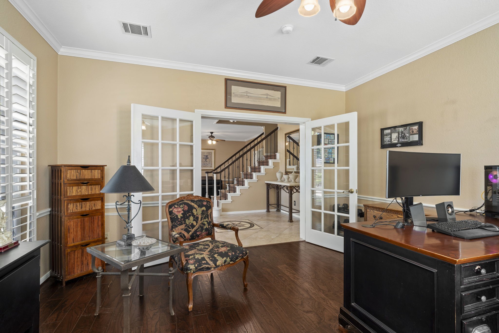 Alternate view of the home office.