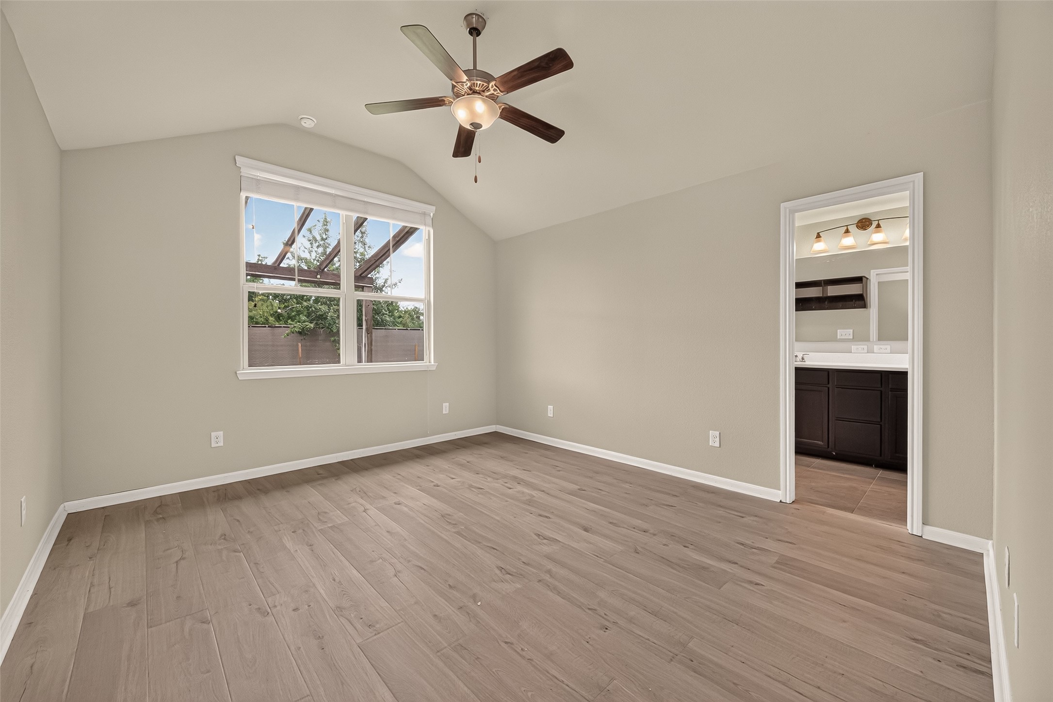 143 Brocks Lane, Montgomery, TX 77356