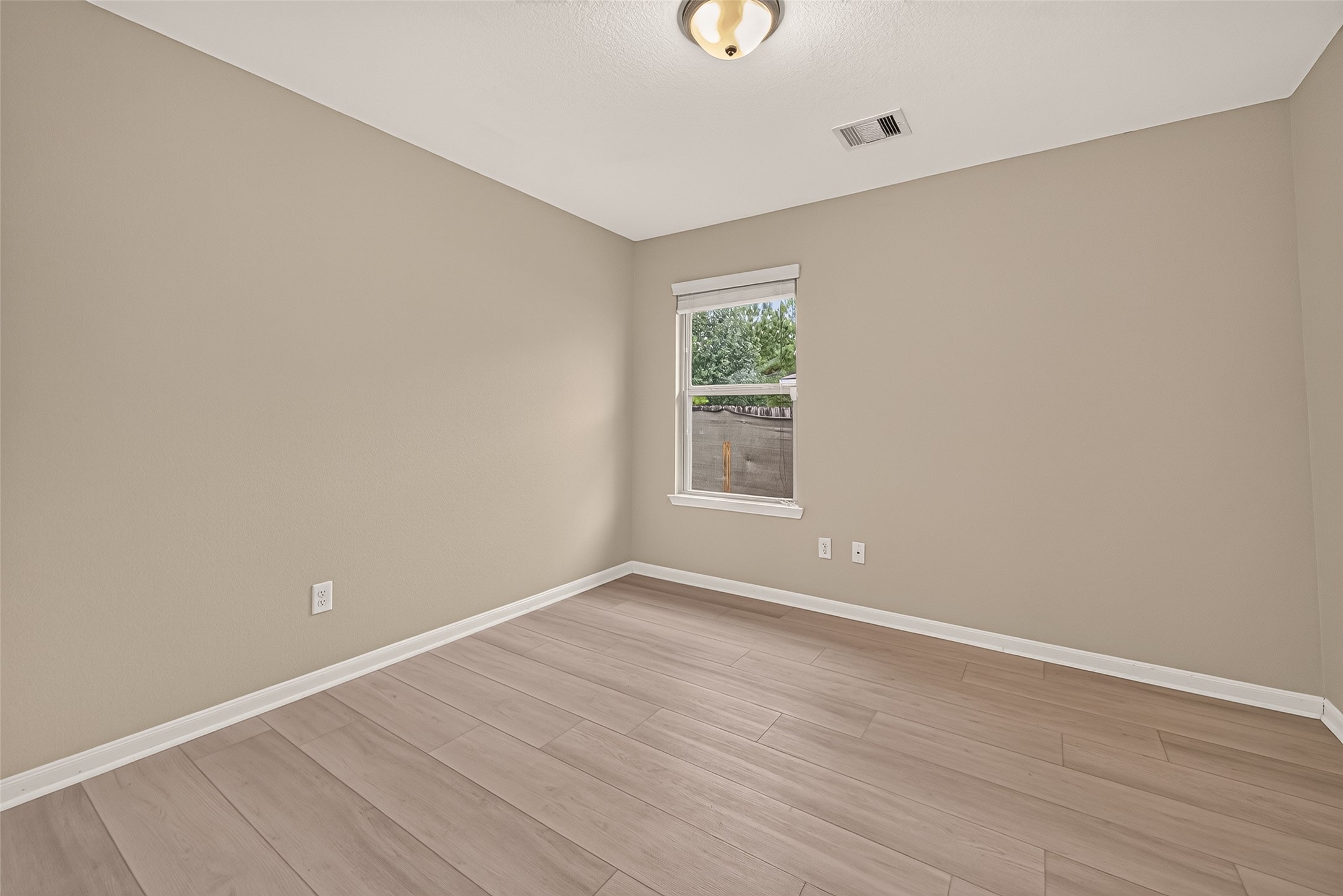 143 Brocks Lane, Montgomery, TX 77356