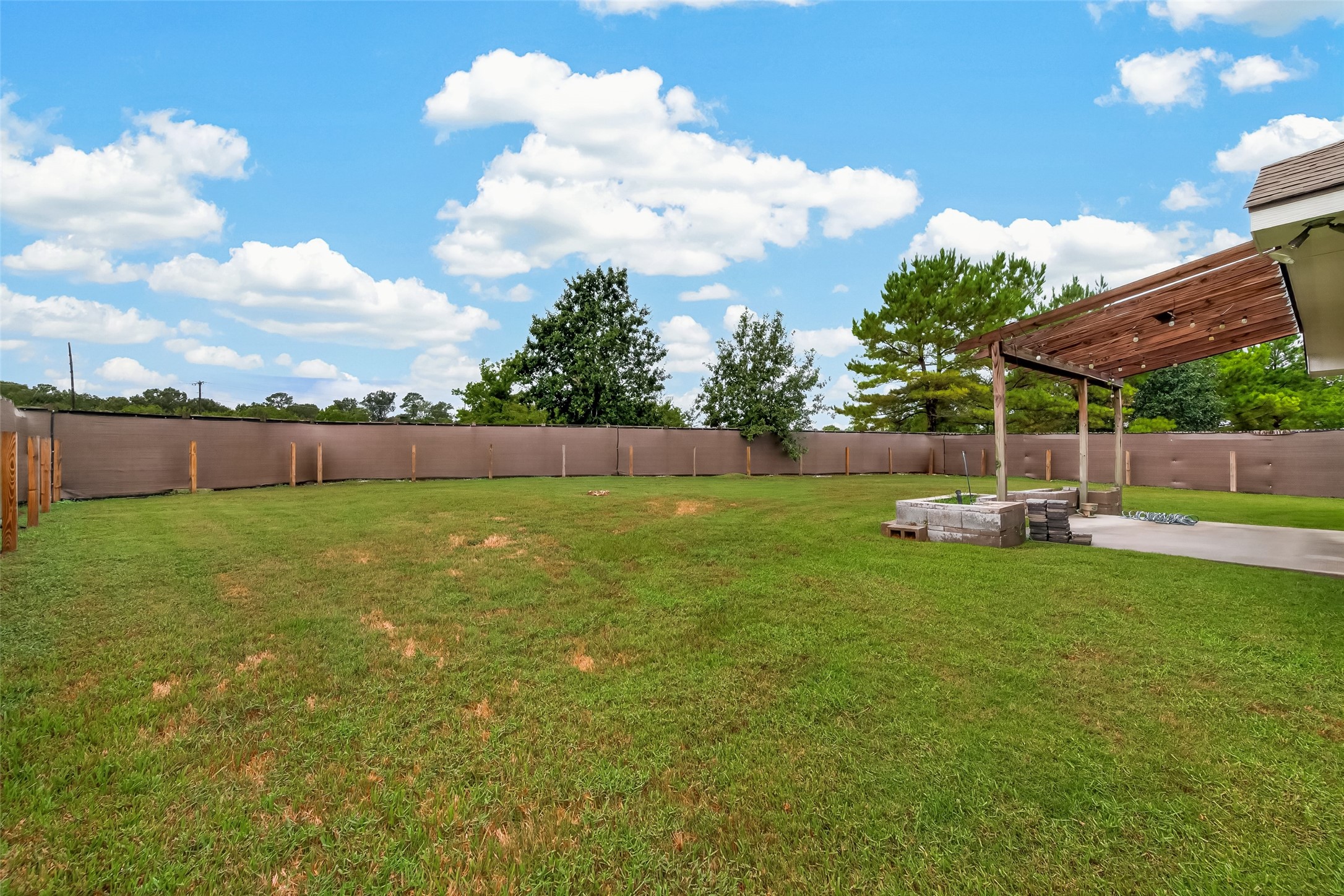 143 Brocks Lane, Montgomery, TX 77356