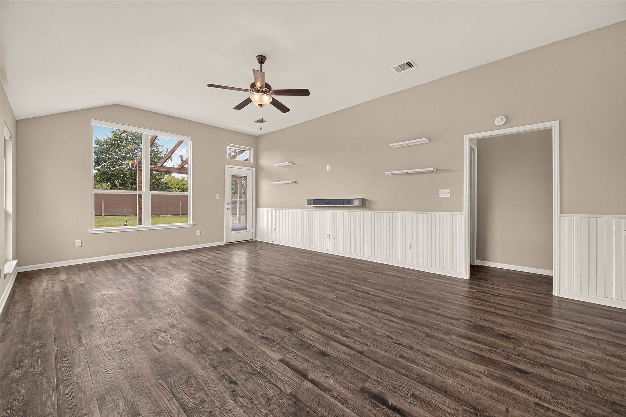 143 Brocks Lane, Montgomery, TX 77356