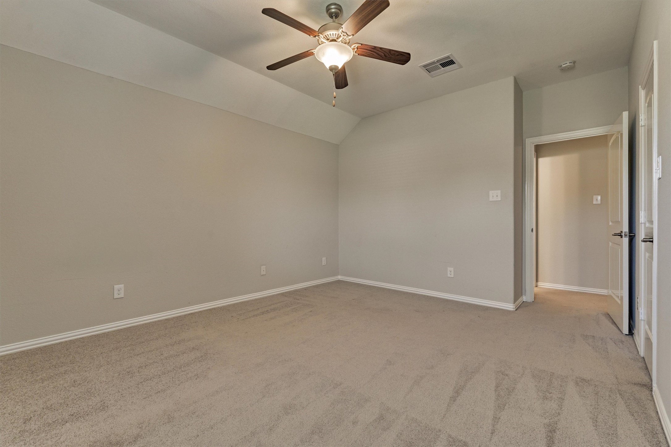 26 Black Swan Court, The Woodlands, TX 77354