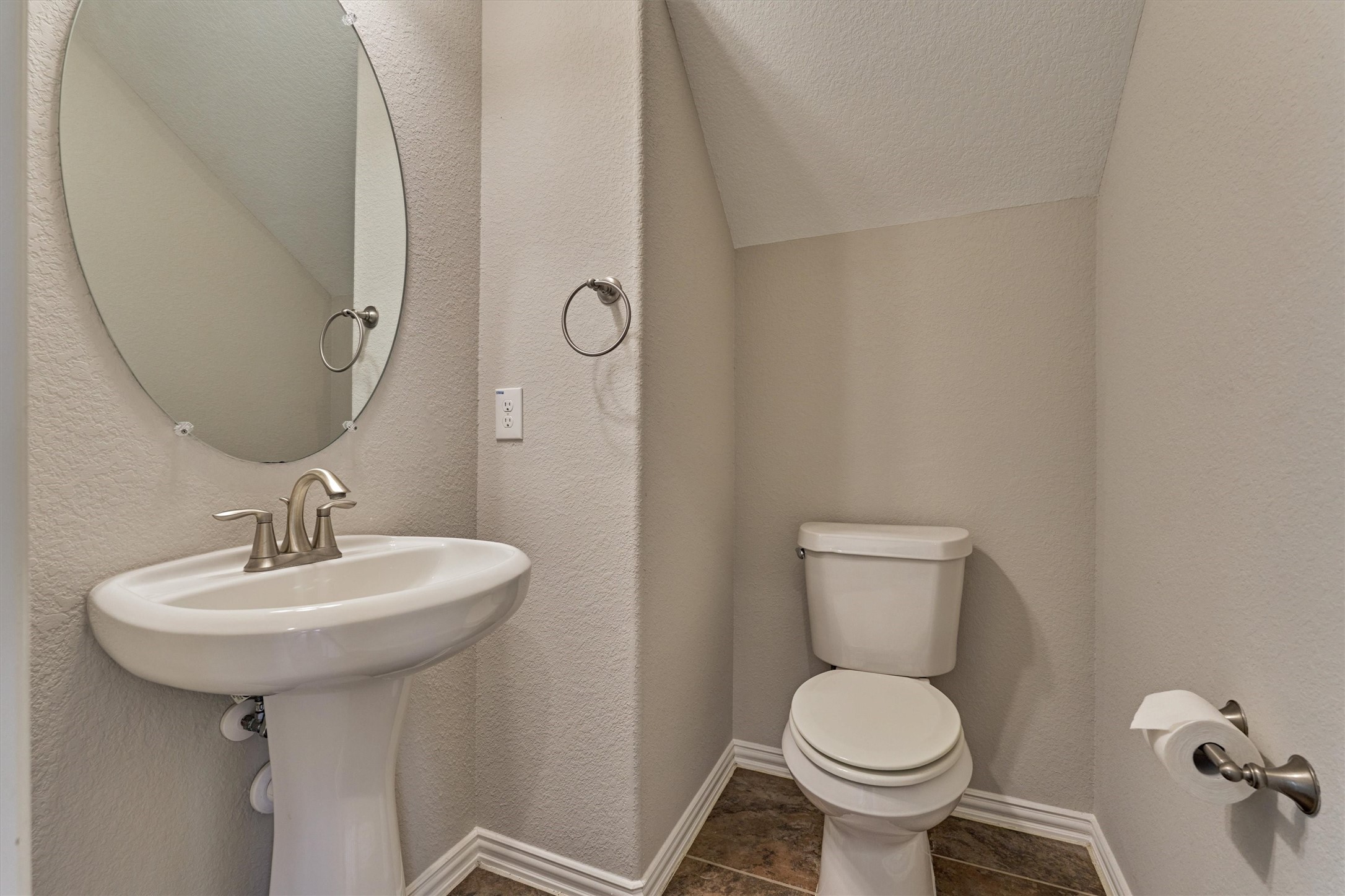 26 Black Swan Court, The Woodlands, TX 77354
