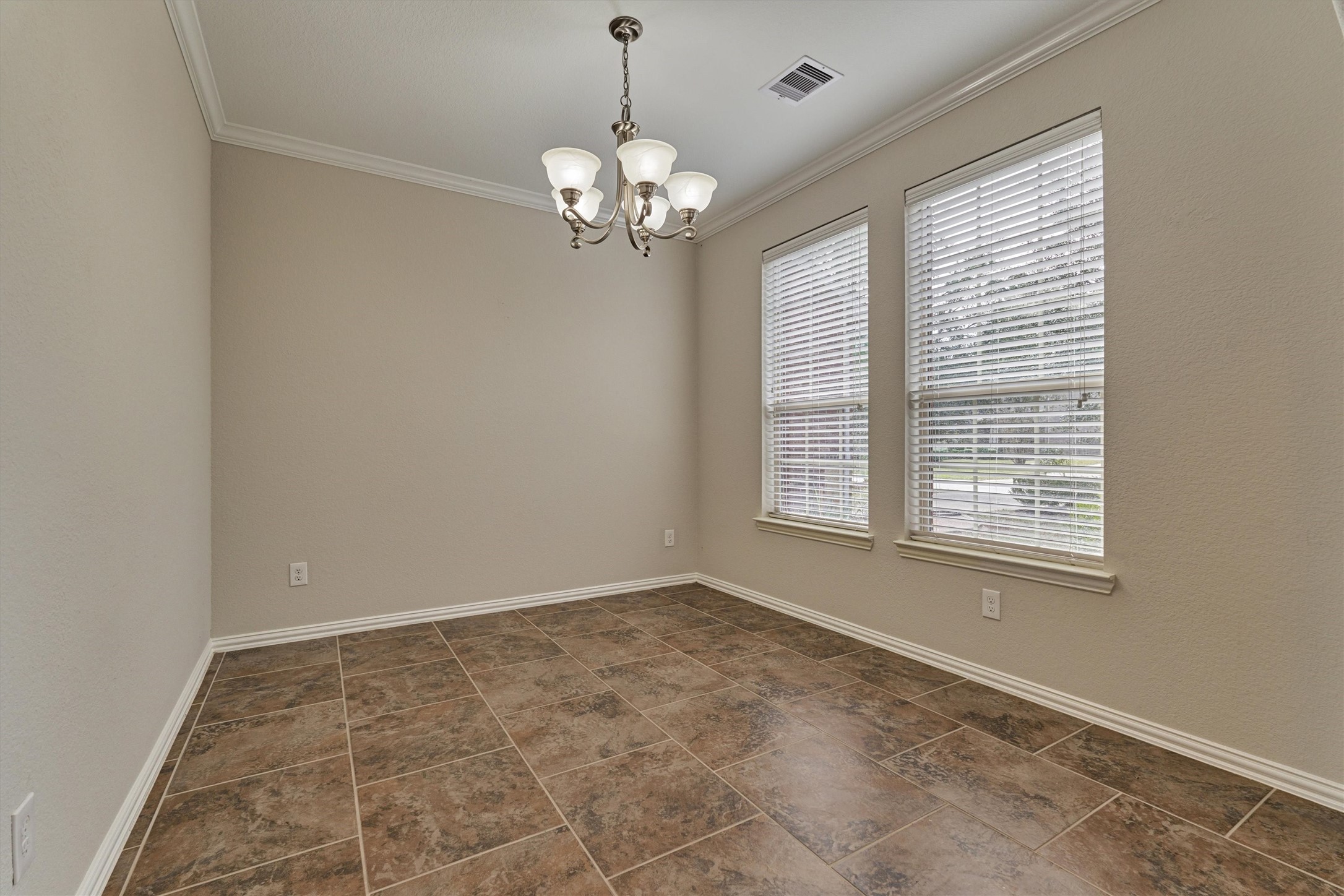 26 Black Swan Court, The Woodlands, TX 77354
