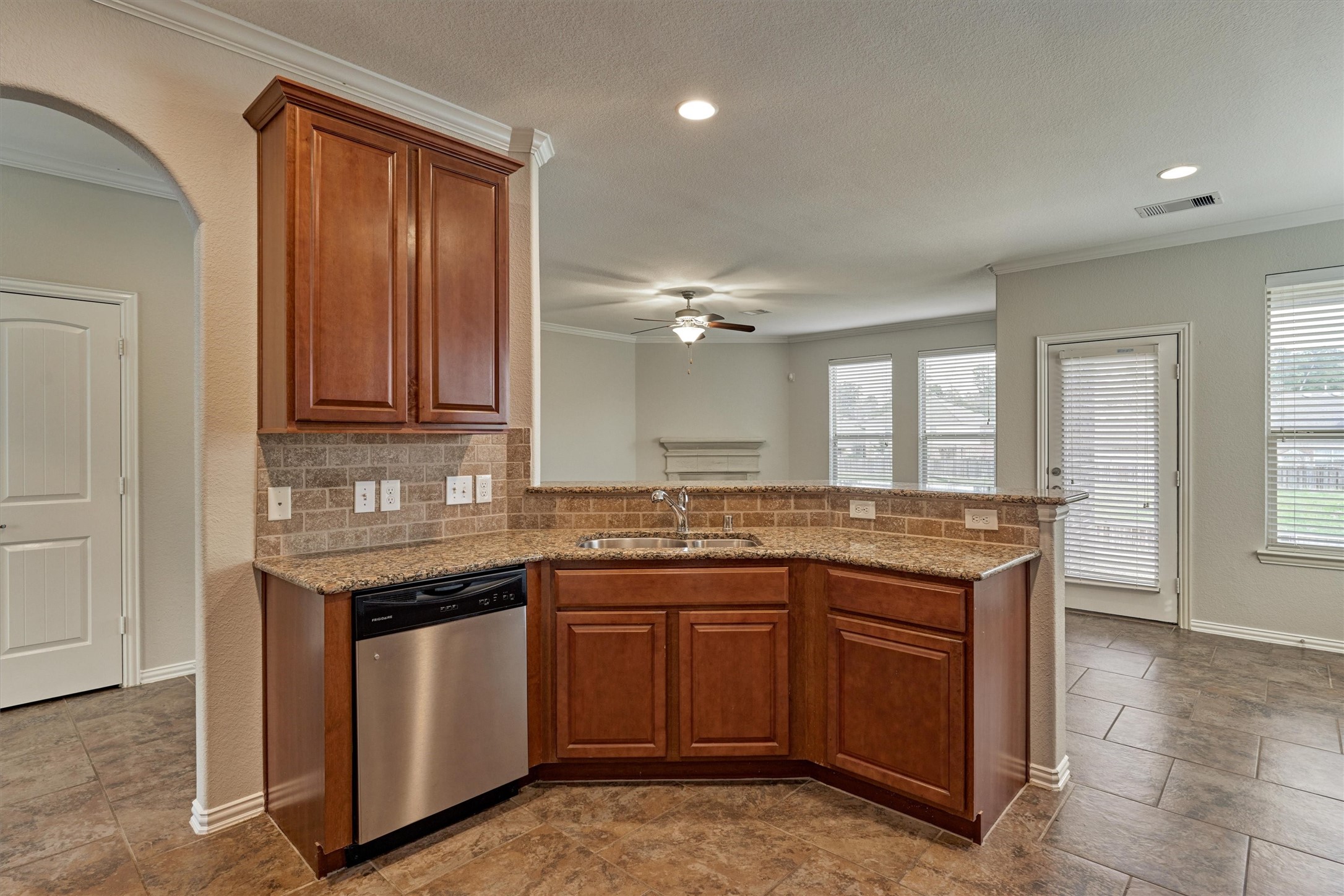 26 Black Swan Court, The Woodlands, TX 77354