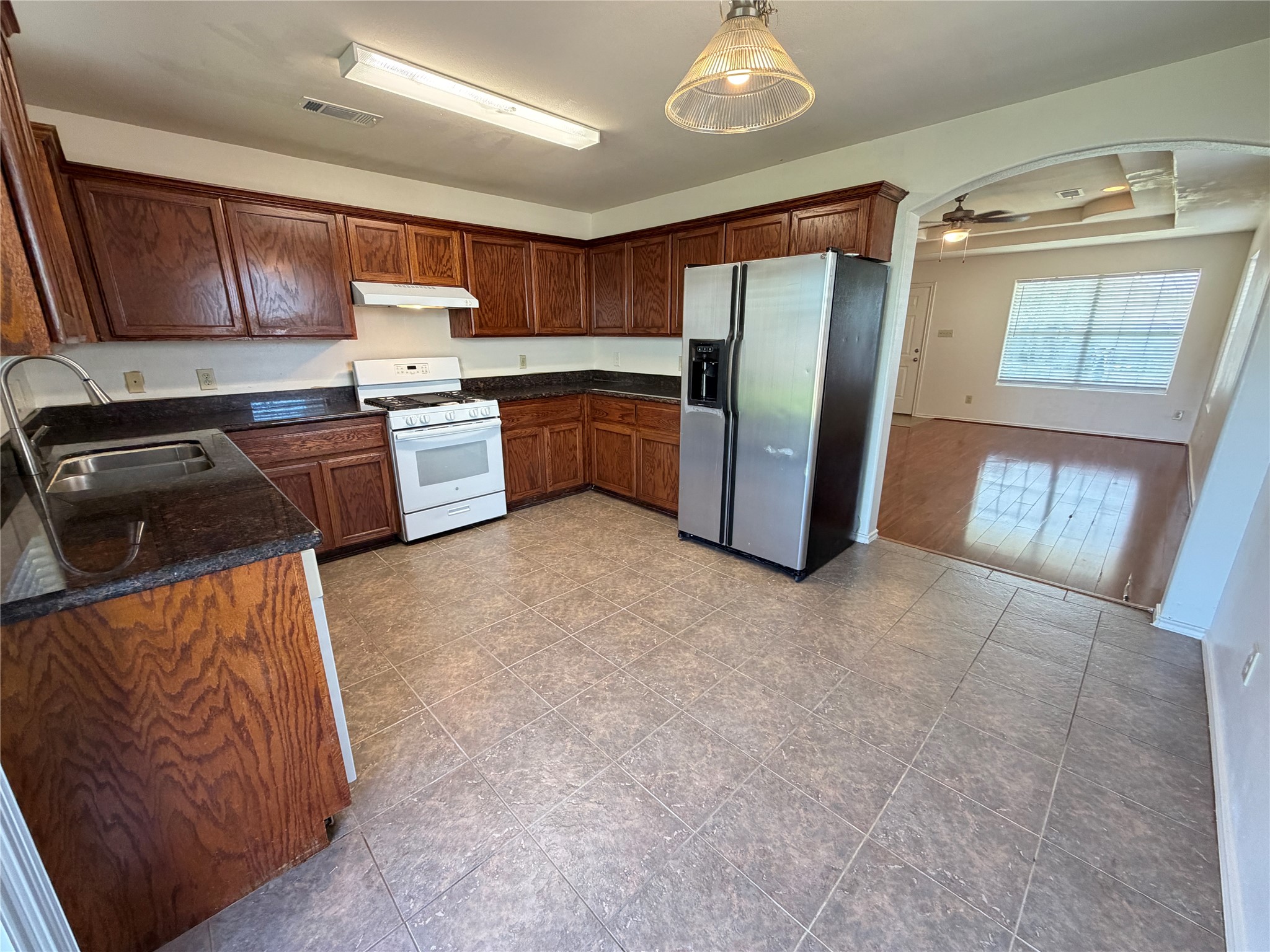 12711 Rio Nueces Lane, Rosharon, TX 77583