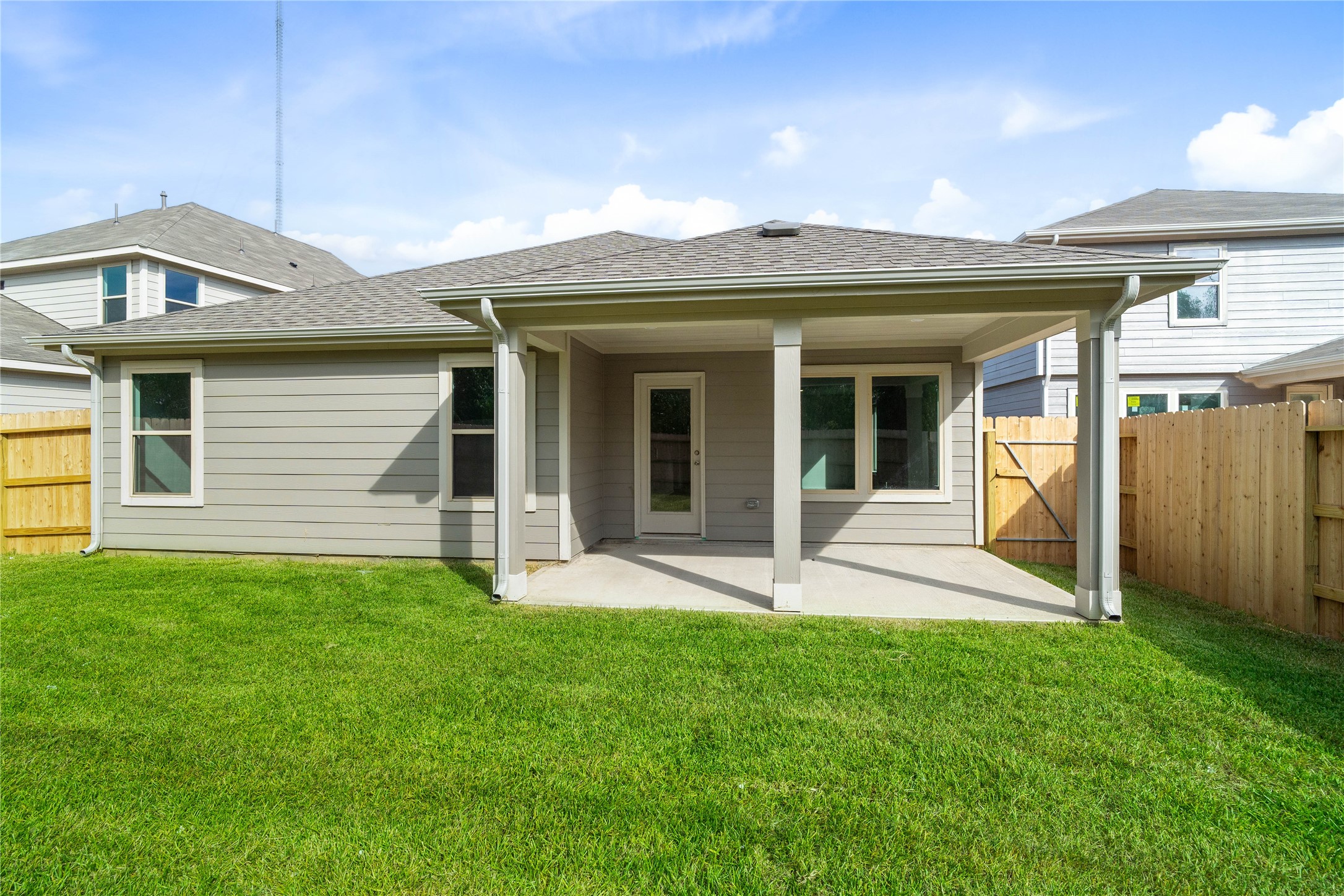 1710 Livadero Lane, Fresno, TX 77545