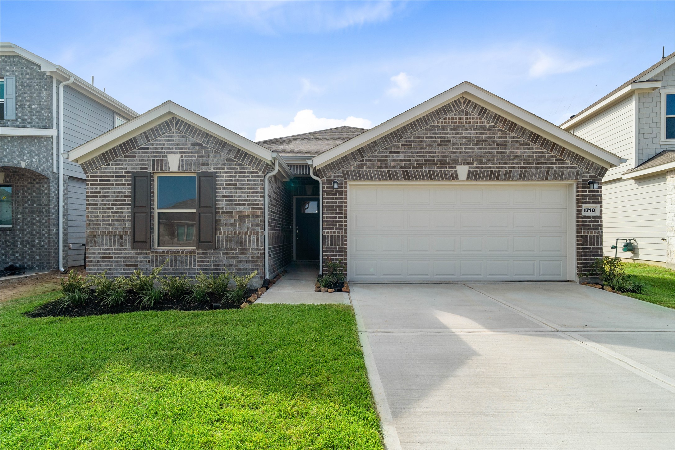 Welcome home to 1710 Livadero Lane located in Olympia Falls and zoned to Fort Bend ISD.