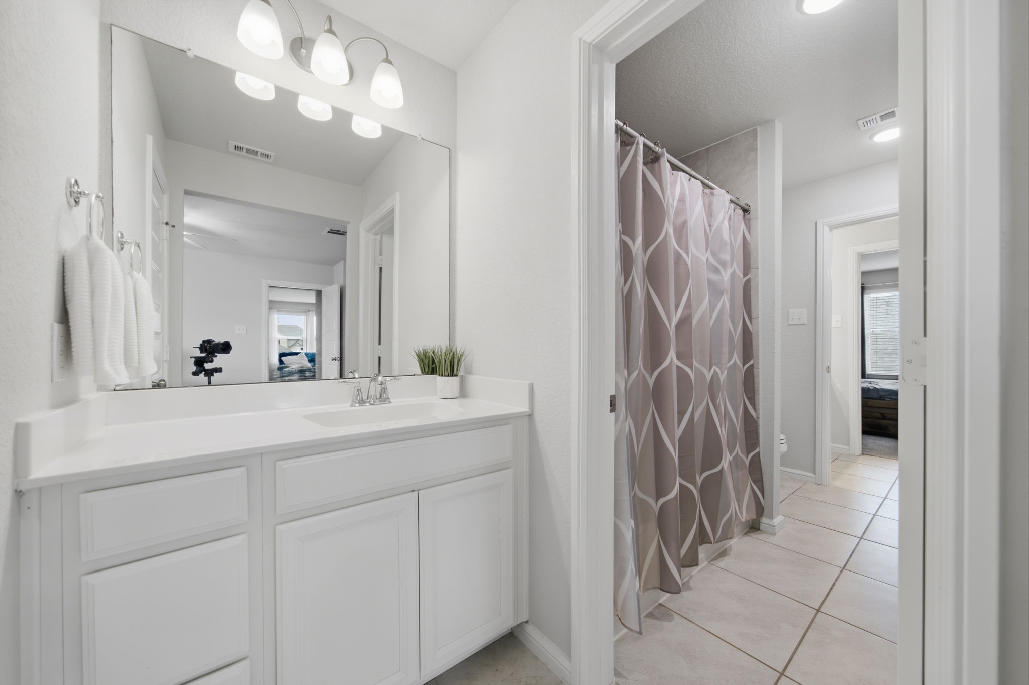 The jack and jill bathroom on the 2nd floor provides 2 seperate vanity areas, which make allows for more privacy.