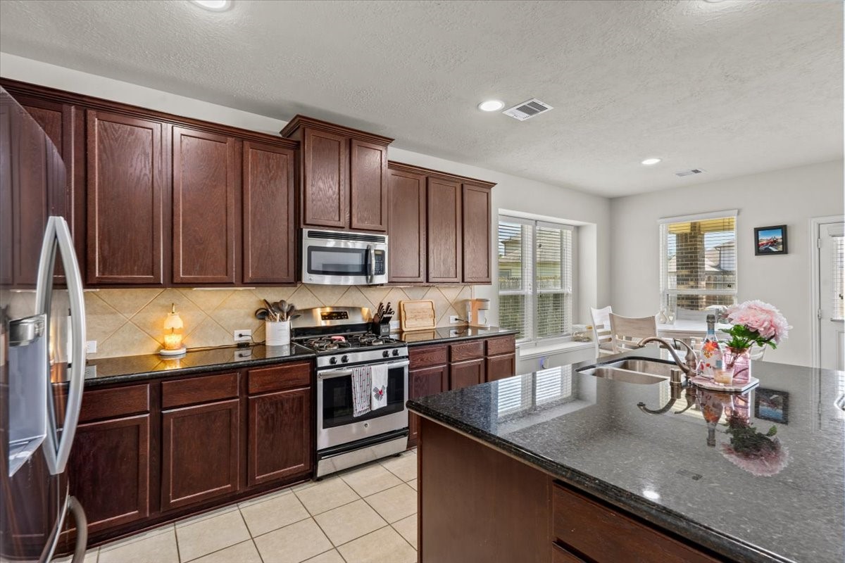 2871 Ginger Cove Lane, Dickinson, TX 77539 2871 Ginger Cove Lane, Dickinson, TX 77539