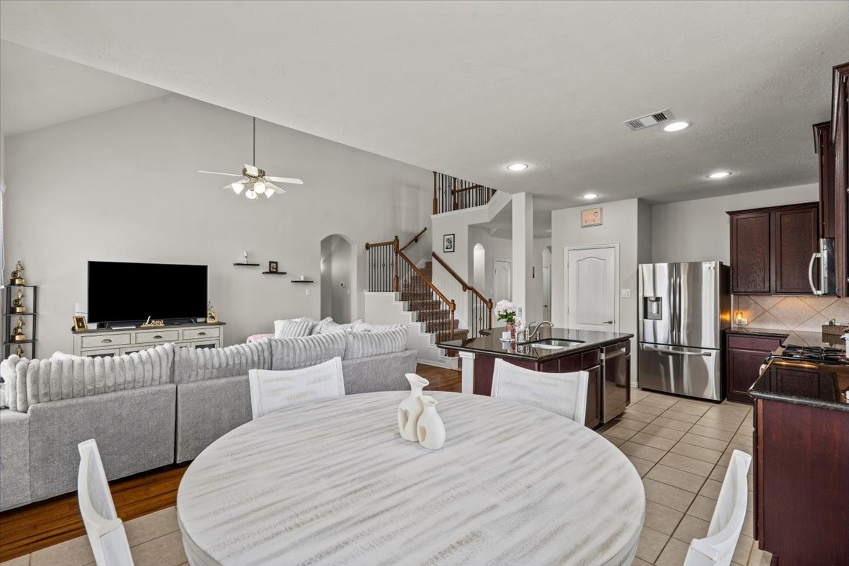 2871 Ginger Cove Lane, Dickinson, TX 77539