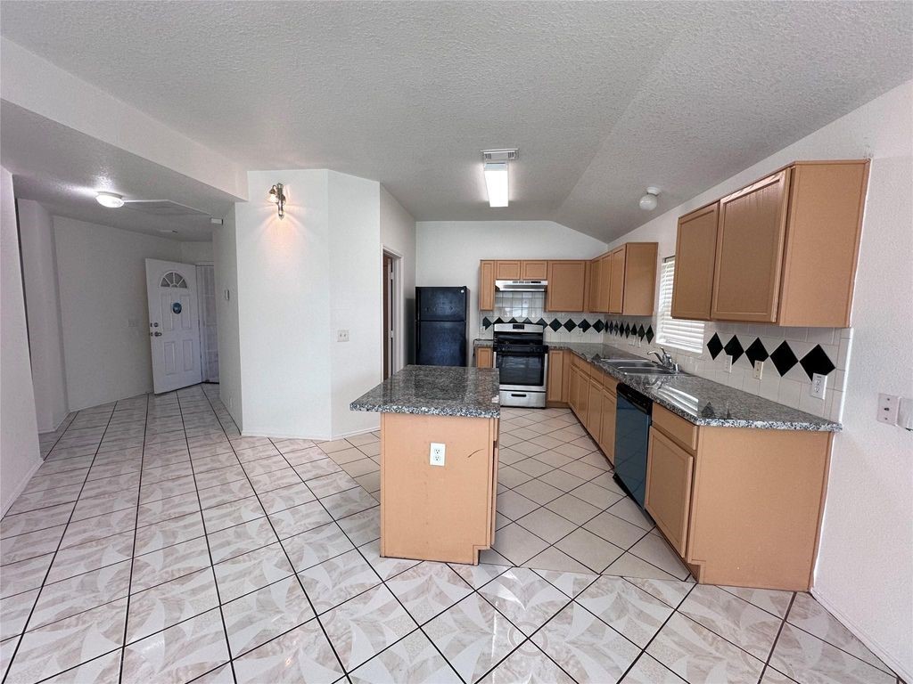 10307 Logan Bridge Lane, Sugar Land, TX 77498