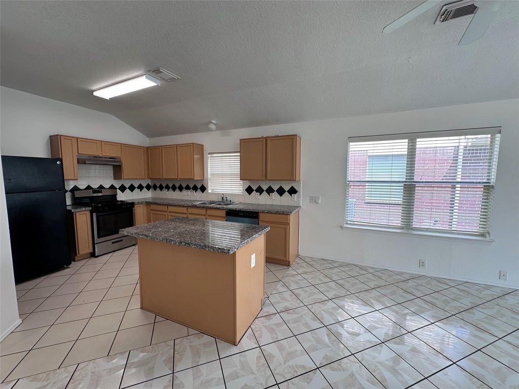 10307 Logan Bridge Lane, Sugar Land, TX 77498