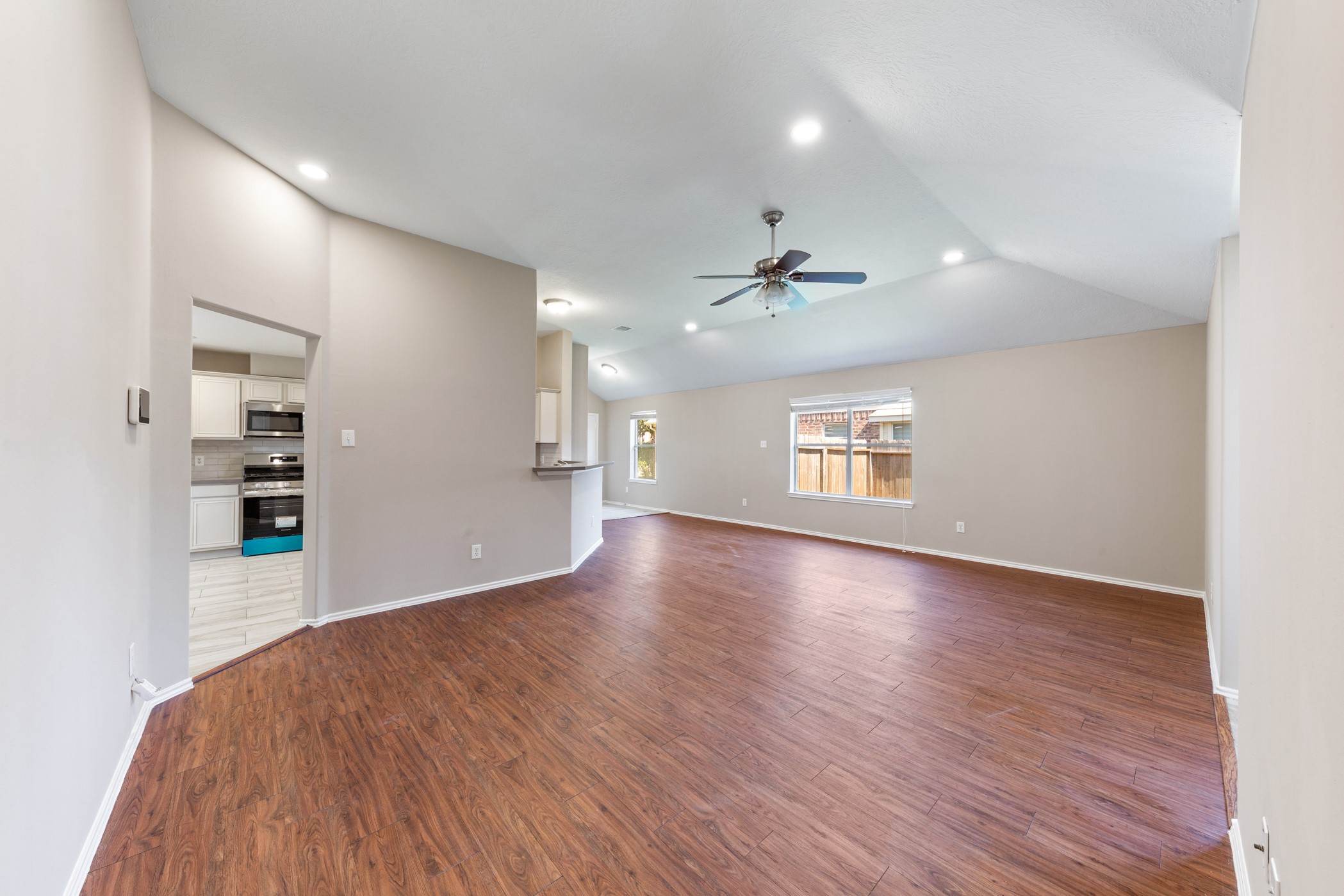 1111 Magnolia Dale Drive, Fresno, TX 77545