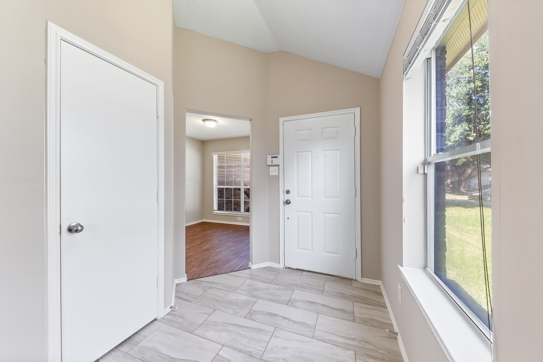 1111 Magnolia Dale Drive, Fresno, TX 77545