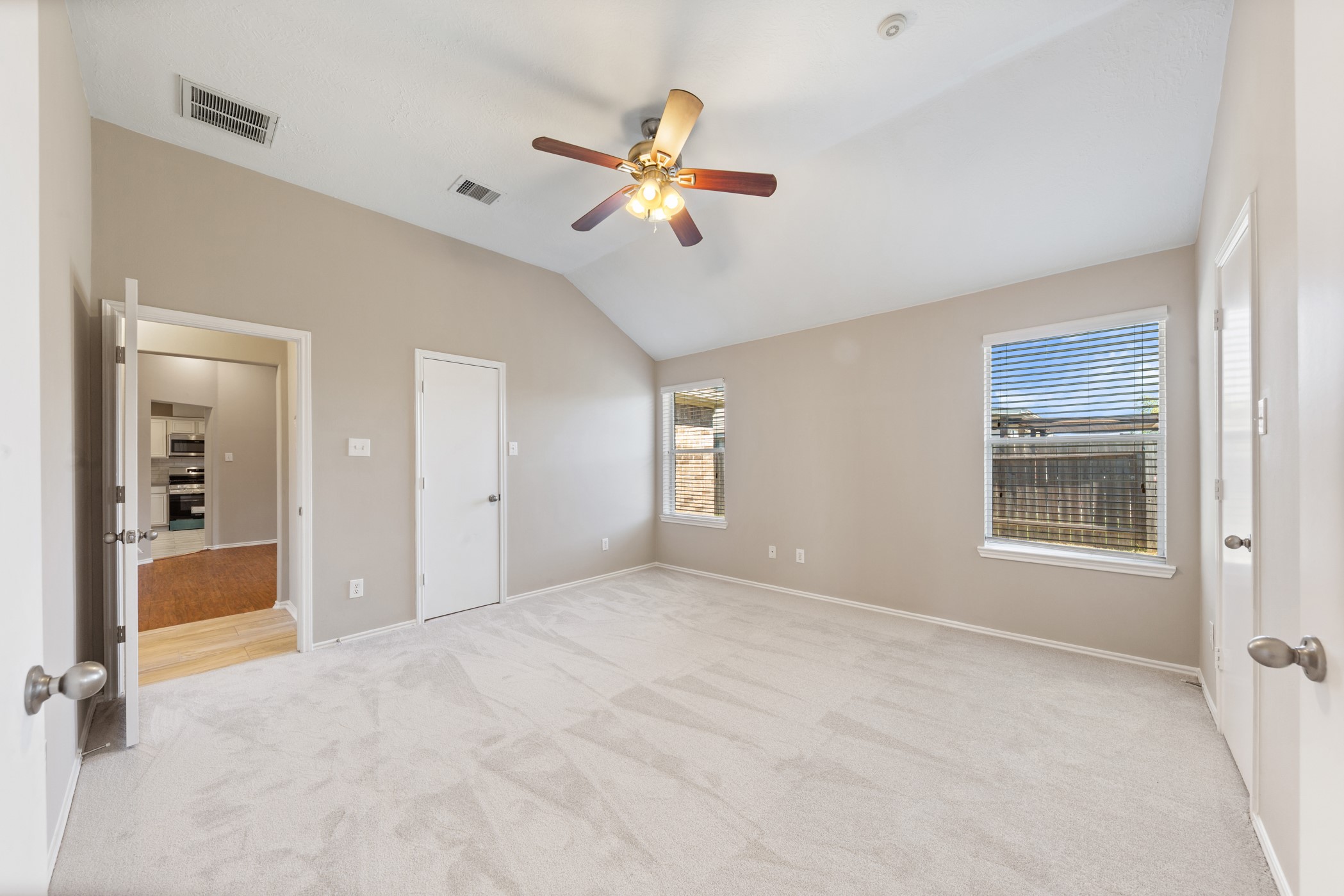 1111 Magnolia Dale Drive, Fresno, TX 77545