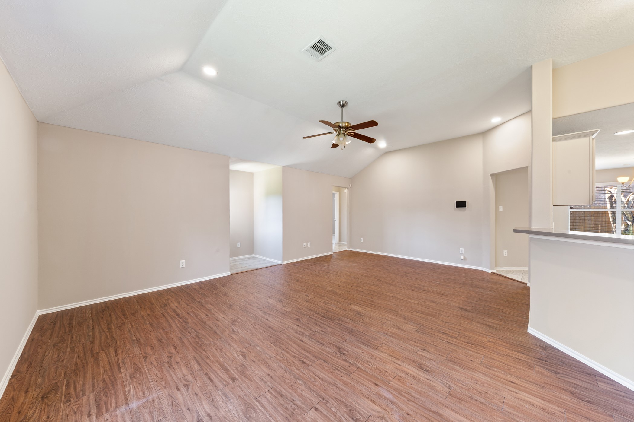 1111 Magnolia Dale Drive, Fresno, TX 77545
