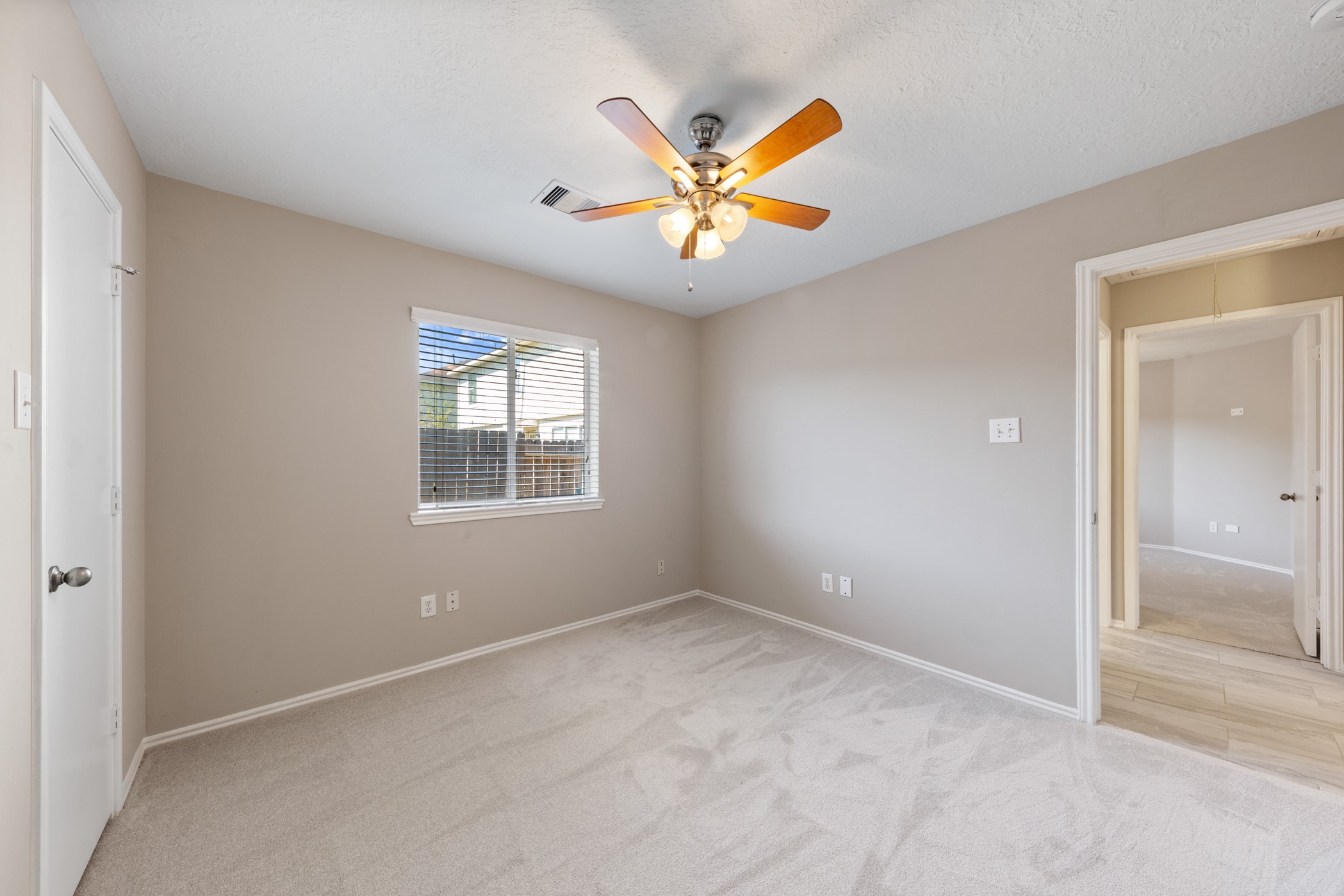 1111 Magnolia Dale Drive, Fresno, TX 77545