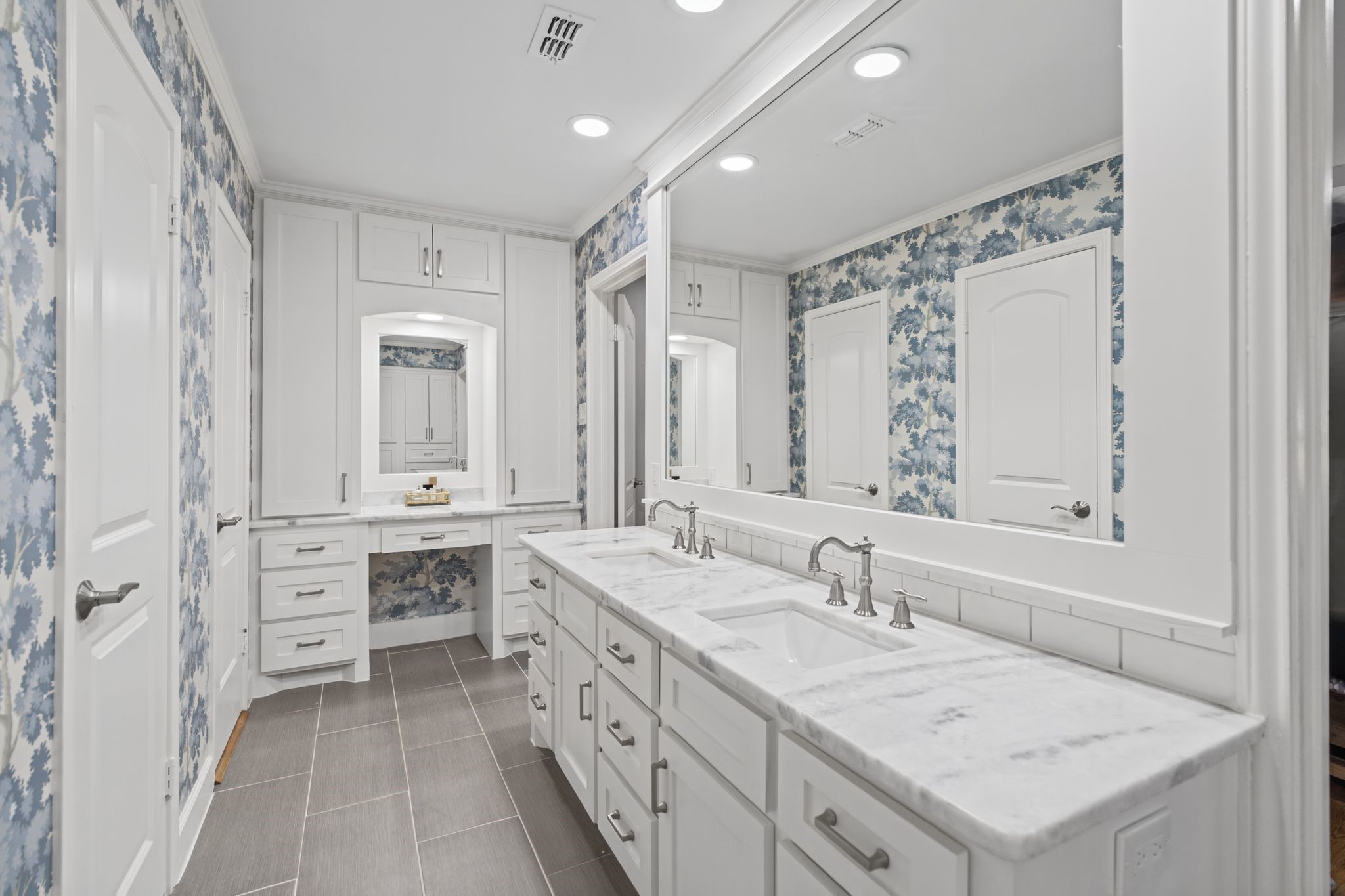 13711 Kingsride Lane, Houston, TX 77079