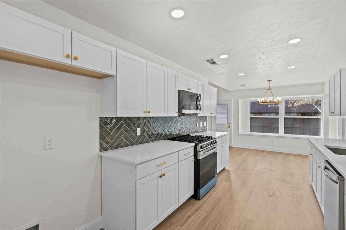 1704 San Jose Street, Friendswood, TX 77546