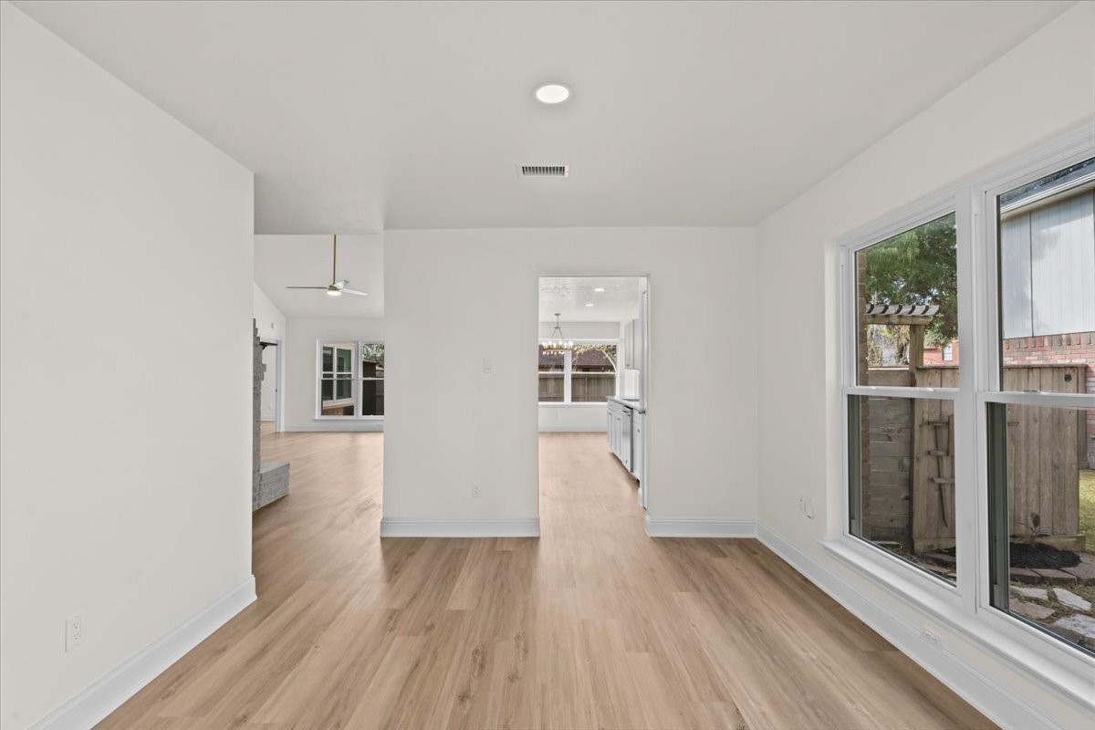 Dining/office area