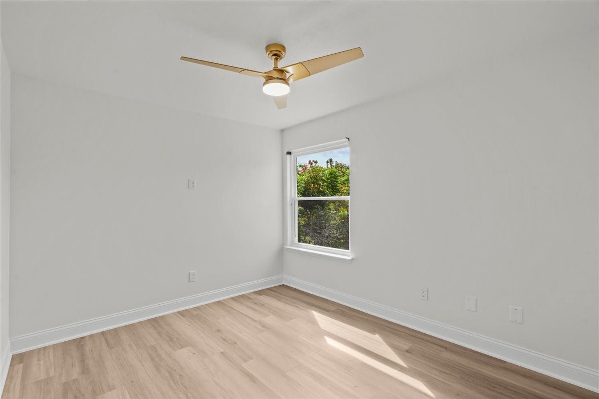 Secondary bedroom