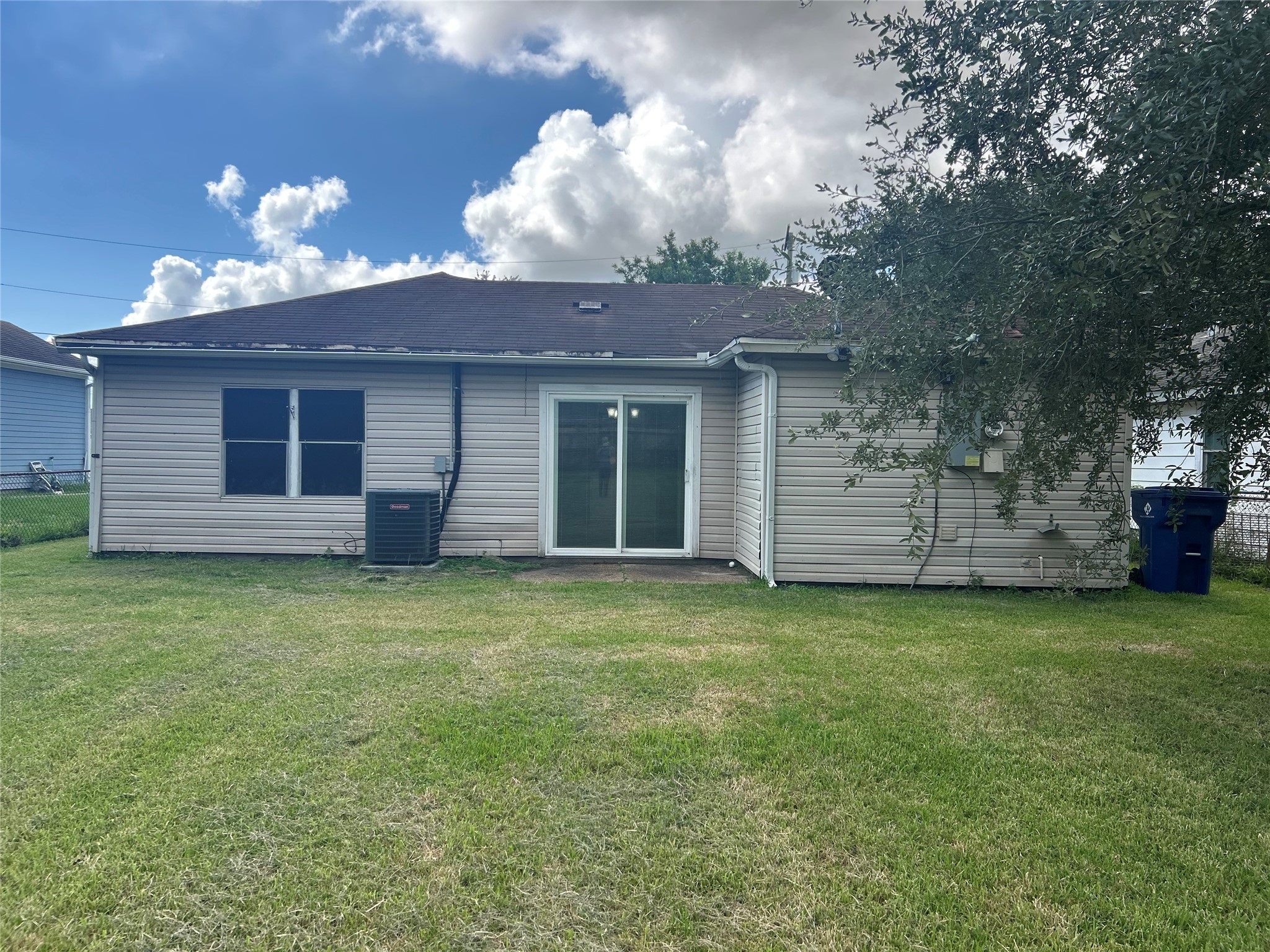 2918 3rd Avenue N, Texas City, TX 77590