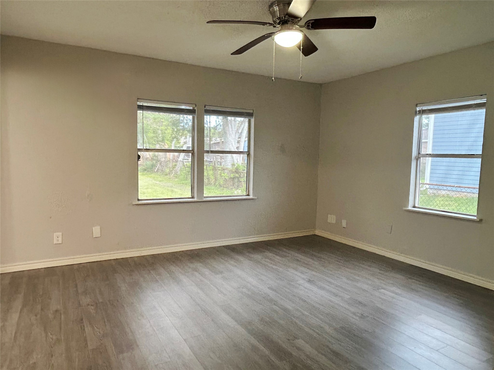 2918 3rd Avenue N, Texas City, TX 77590