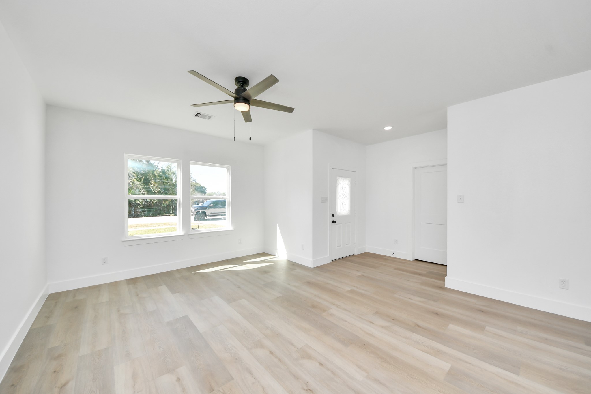 8235 Canyon Street, Houston, TX 77051