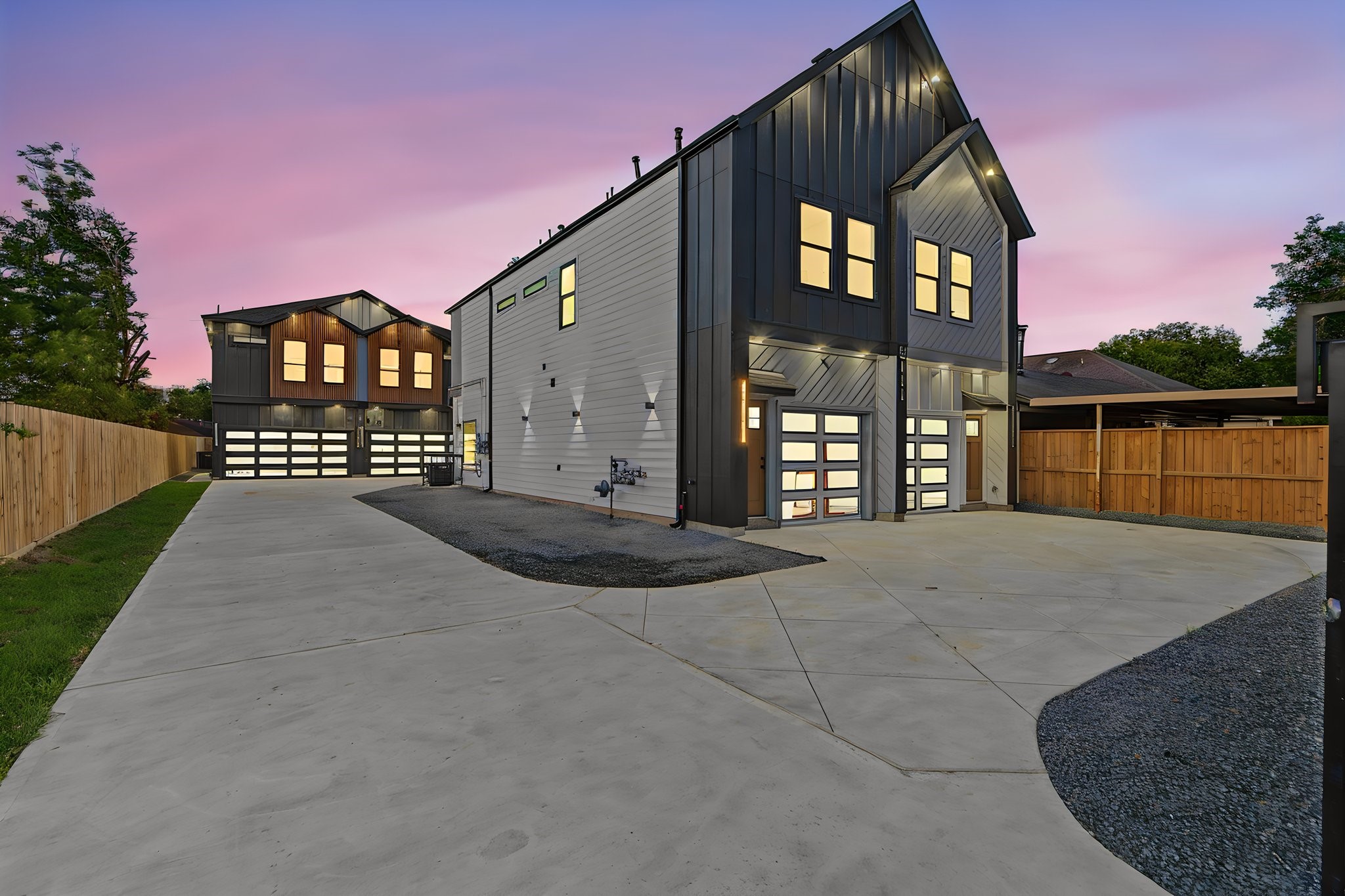5111 Higgins - Front 2 units. 5109 Higgins - Rear 2 units