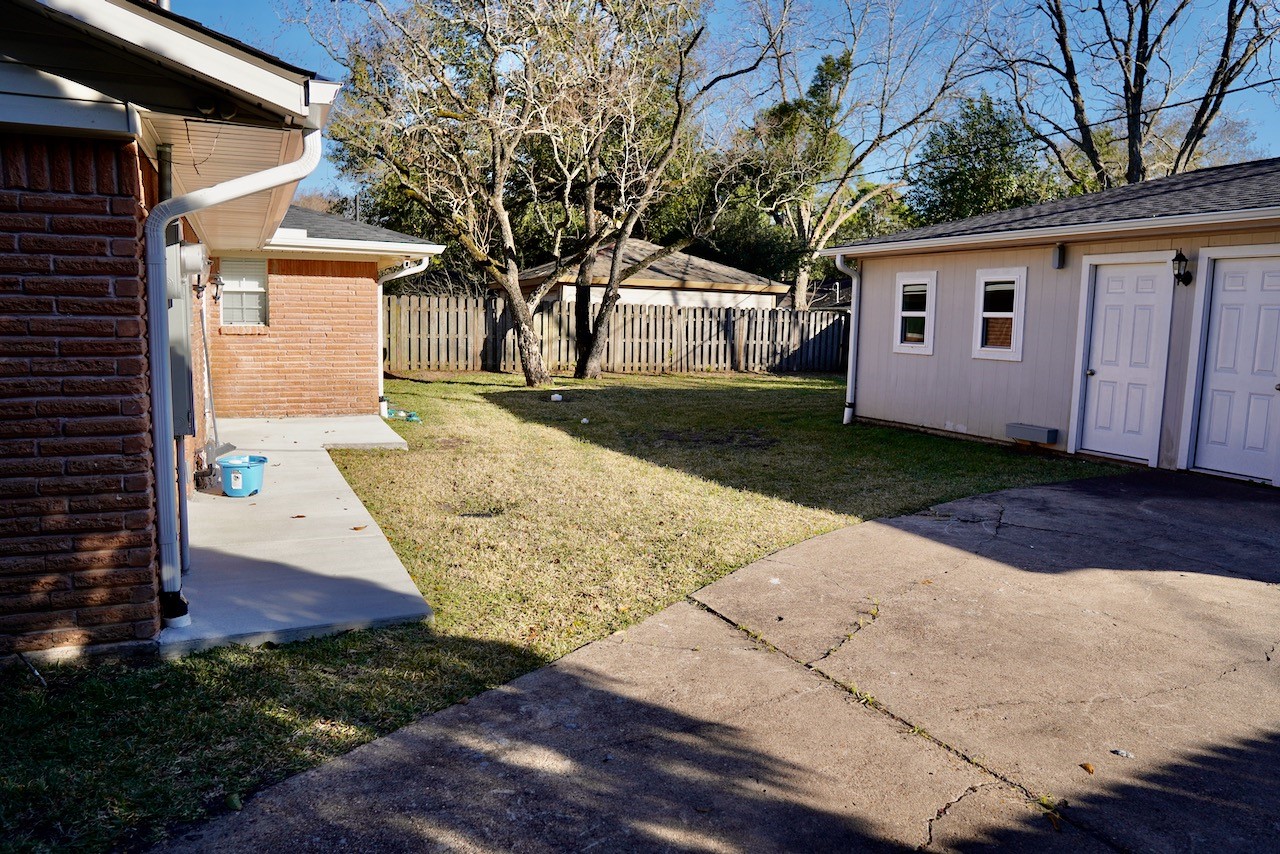 5715 Portal Drive, Houston, TX 77096