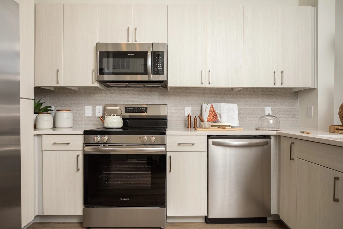 1690 North Loop, #276, Houston, TX 77009