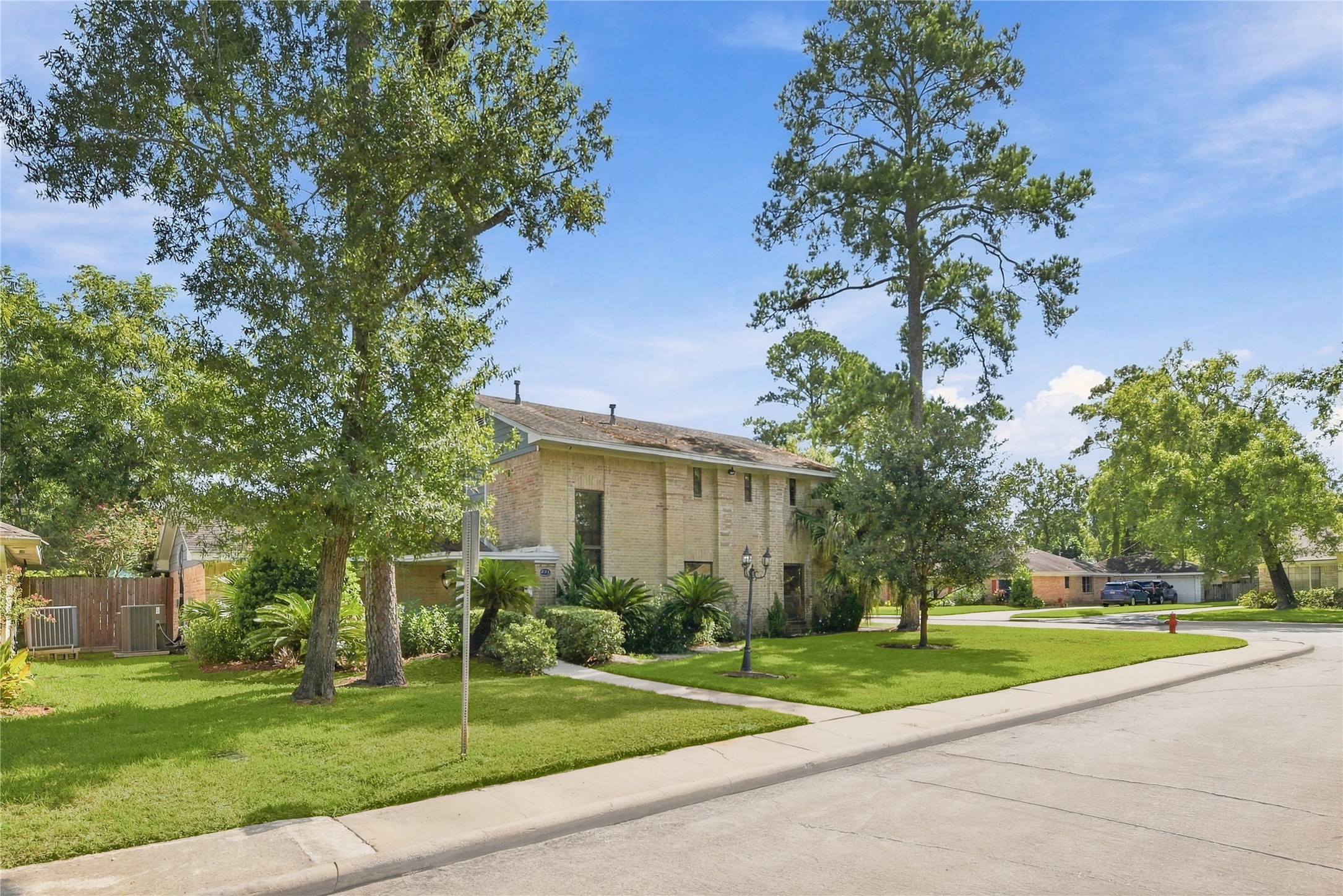 2711 WILLIAMSBURG DRIVE, Dickinson, TX 77539
