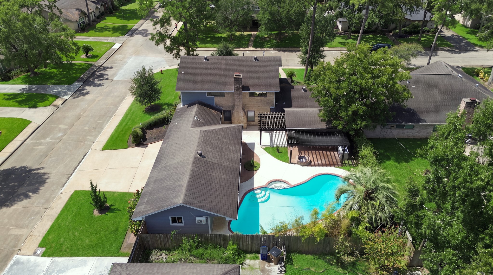 2711 WILLIAMSBURG DRIVE, Dickinson, TX 77539