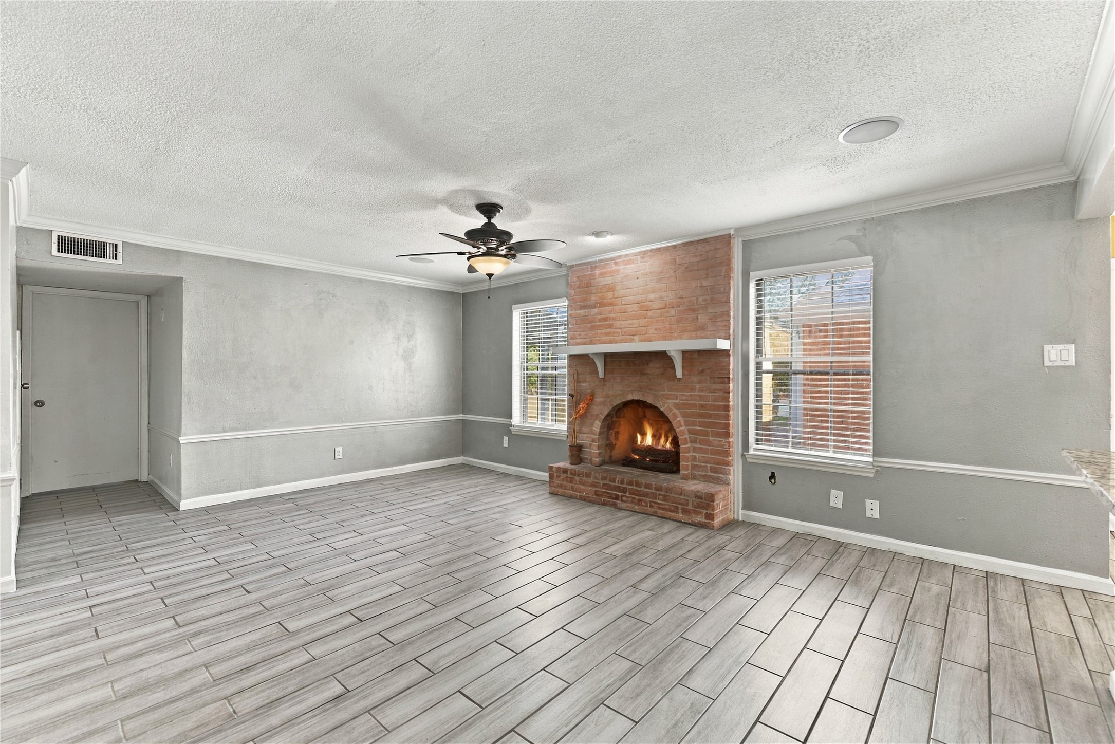 2711 WILLIAMSBURG DRIVE, Dickinson, TX 77539