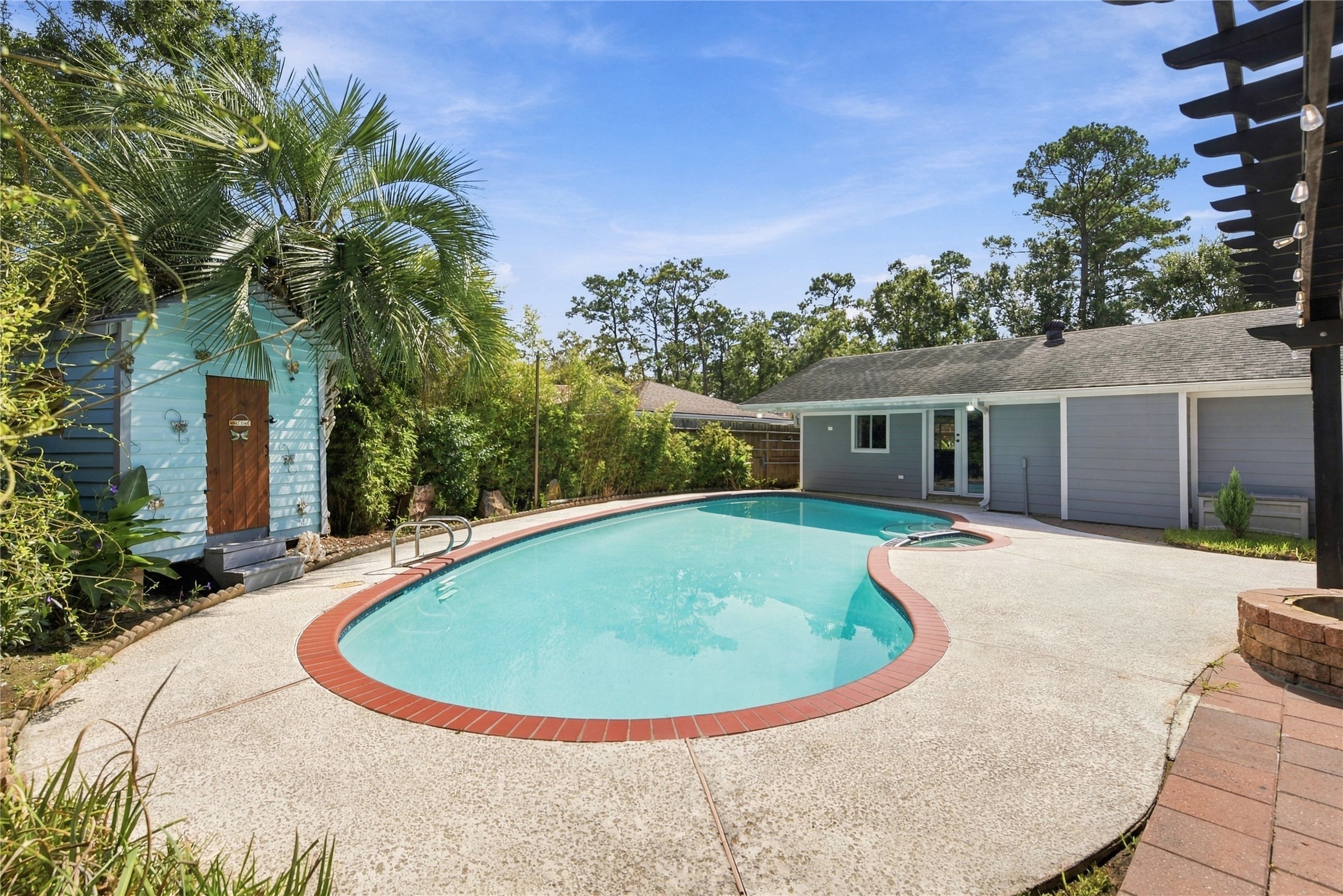 2711 WILLIAMSBURG DRIVE, Dickinson, TX 77539