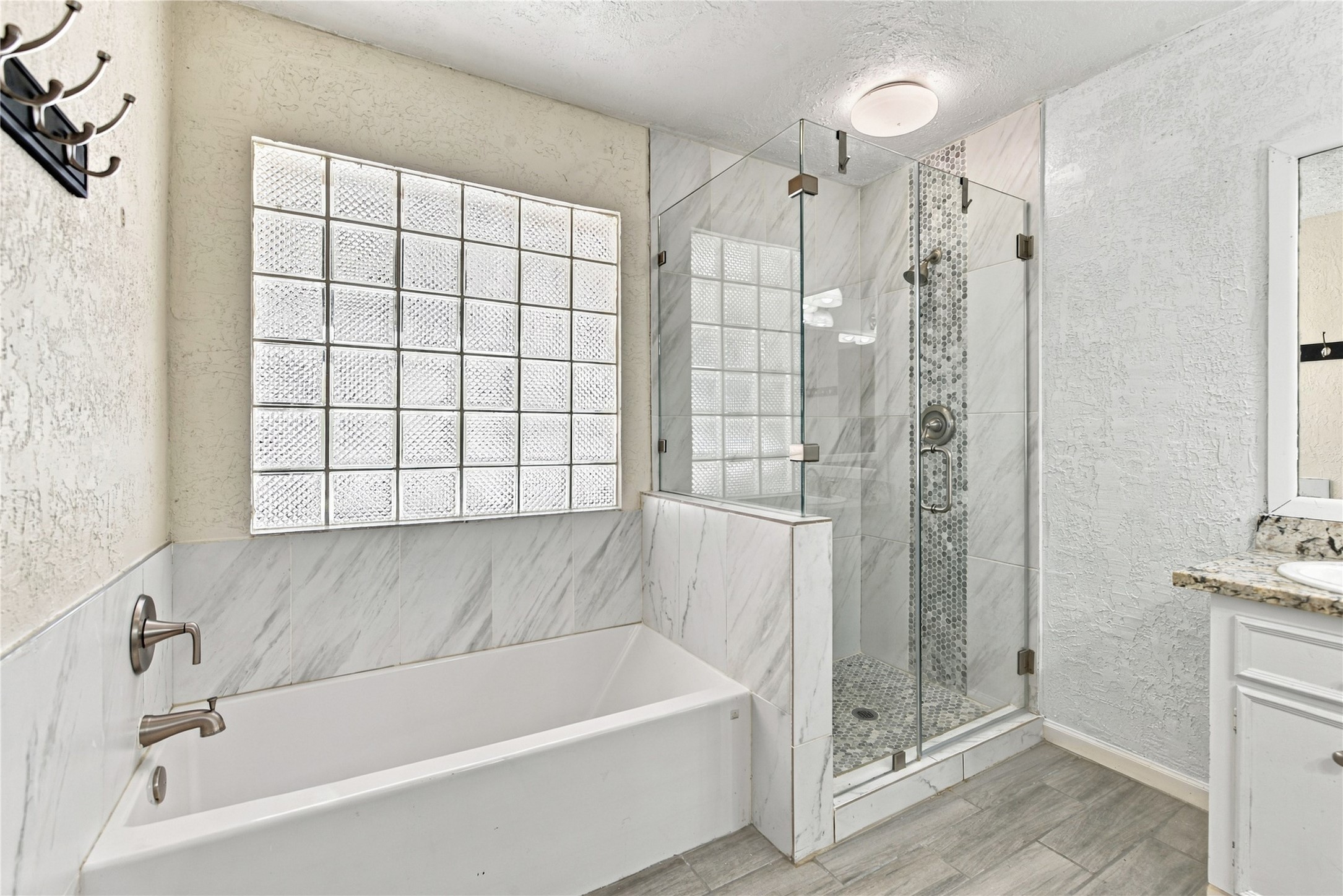 2711 WILLIAMSBURG DRIVE, Dickinson, TX 77539