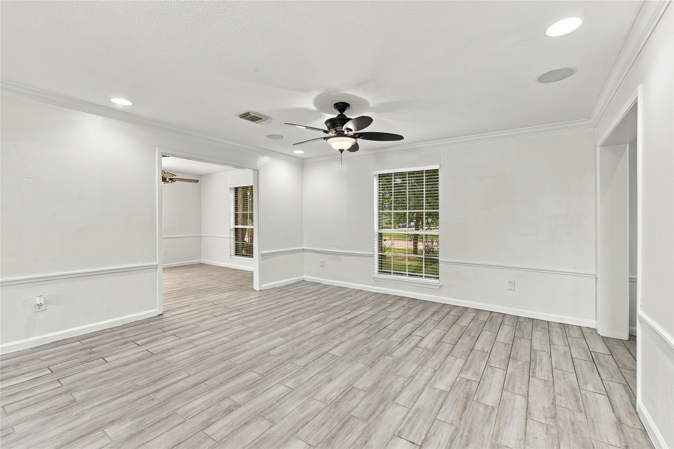 2711 WILLIAMSBURG DRIVE, Dickinson, TX 77539