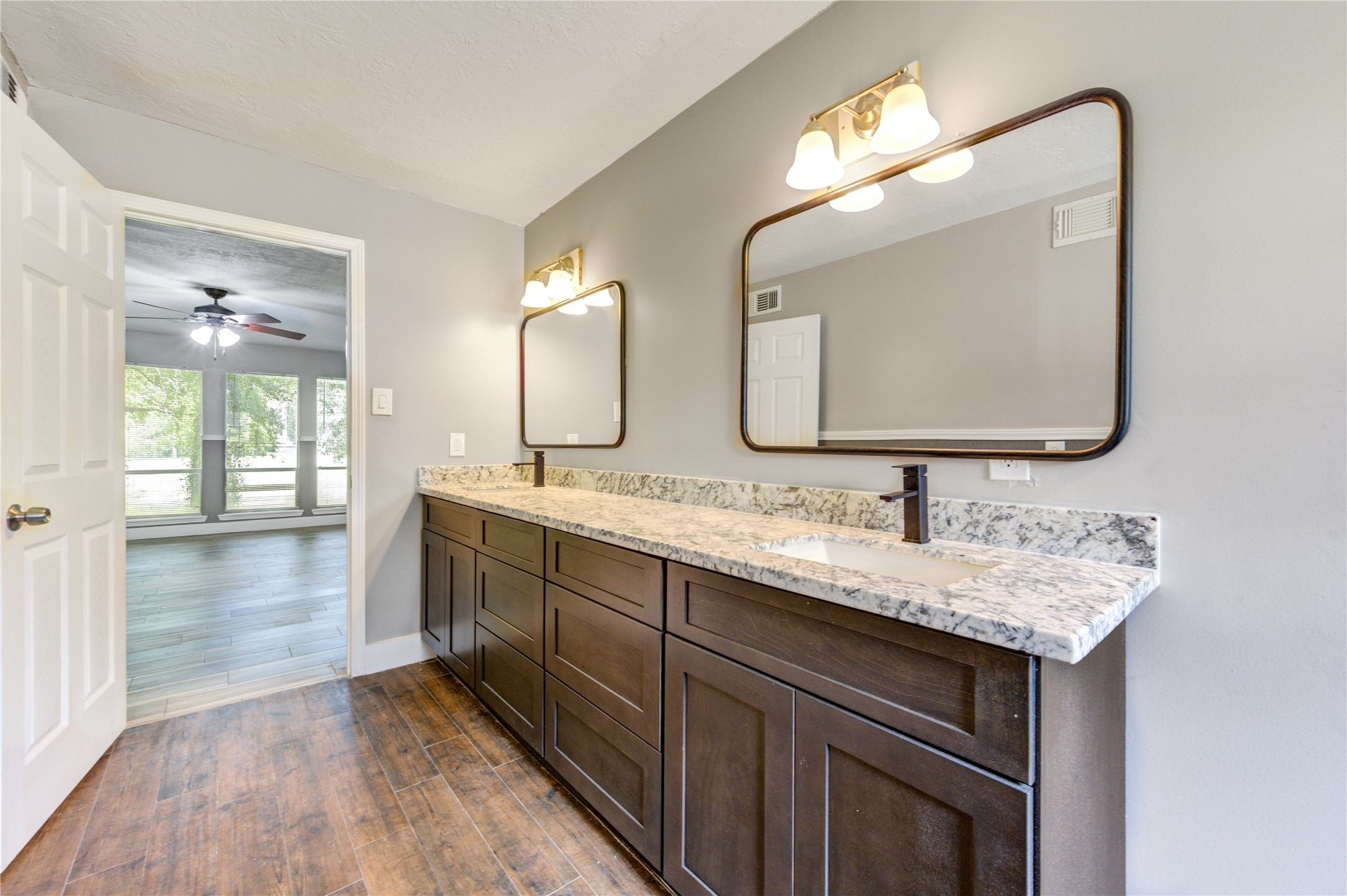 Designer Vanity & Premium Finishes