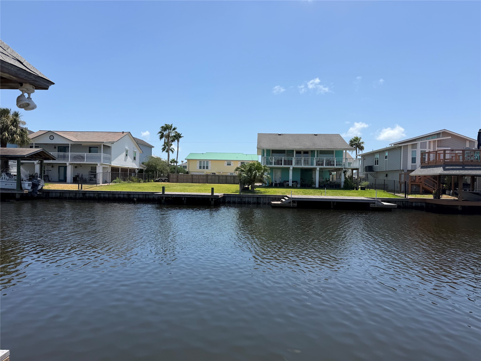 1173 Sailfish, Bayou Vista, TX 77563