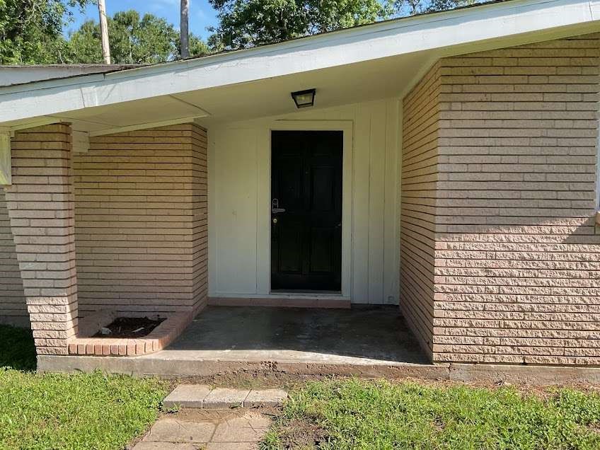 3515 Elm Drive, Dickinson, TX 77539