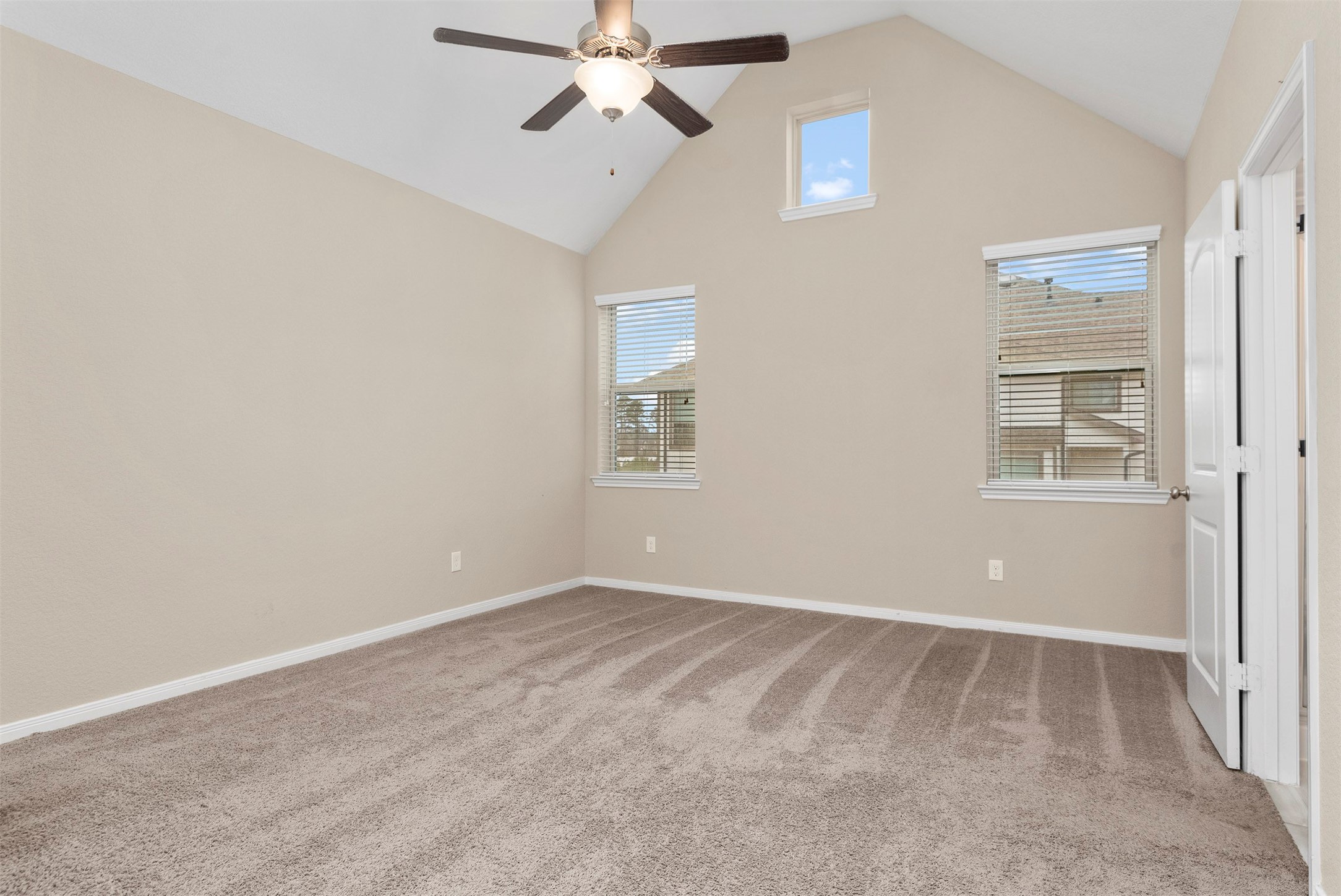335 Biltmore Loop, Montgomery, TX 77316