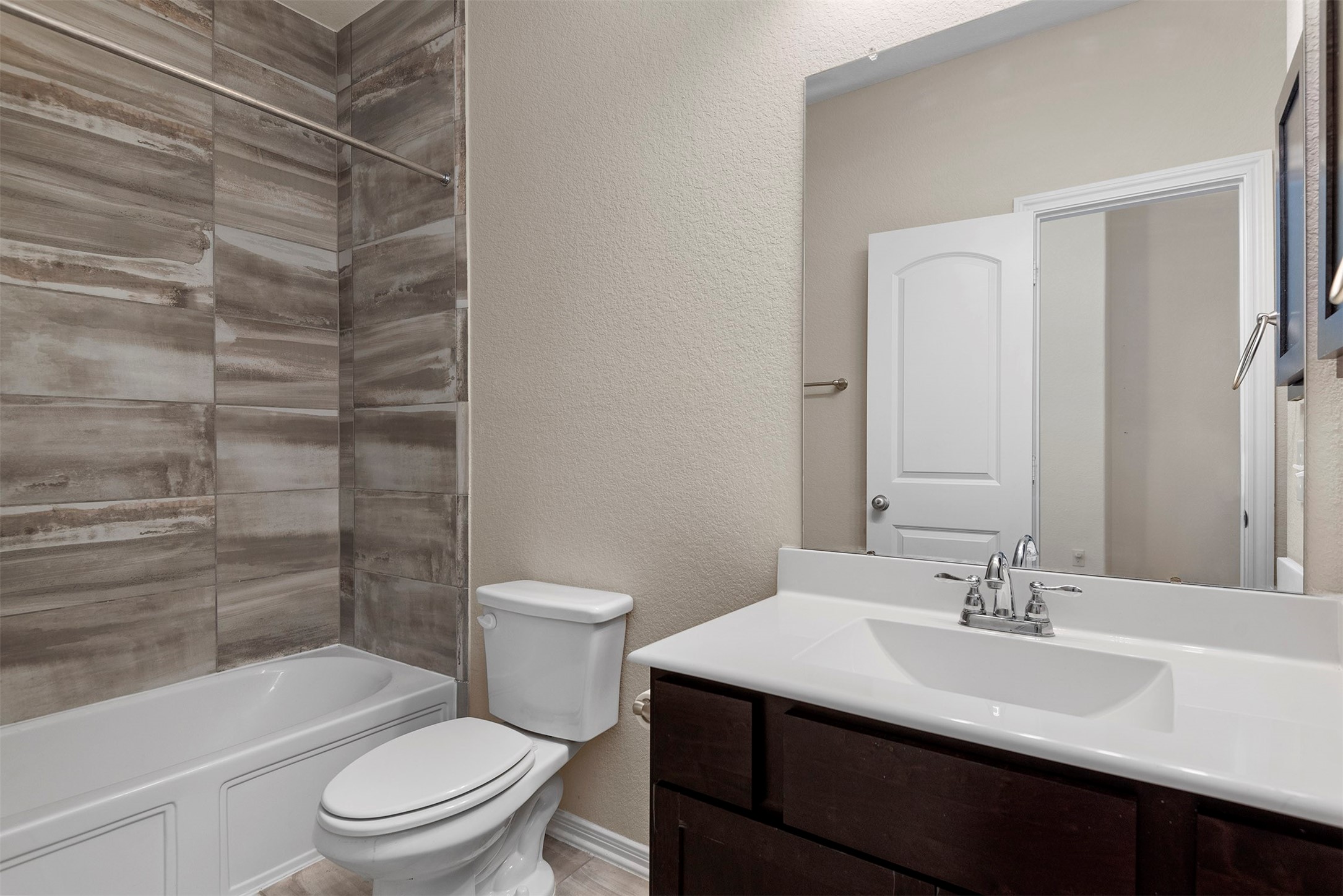 335 Biltmore Loop, Montgomery, TX 77316