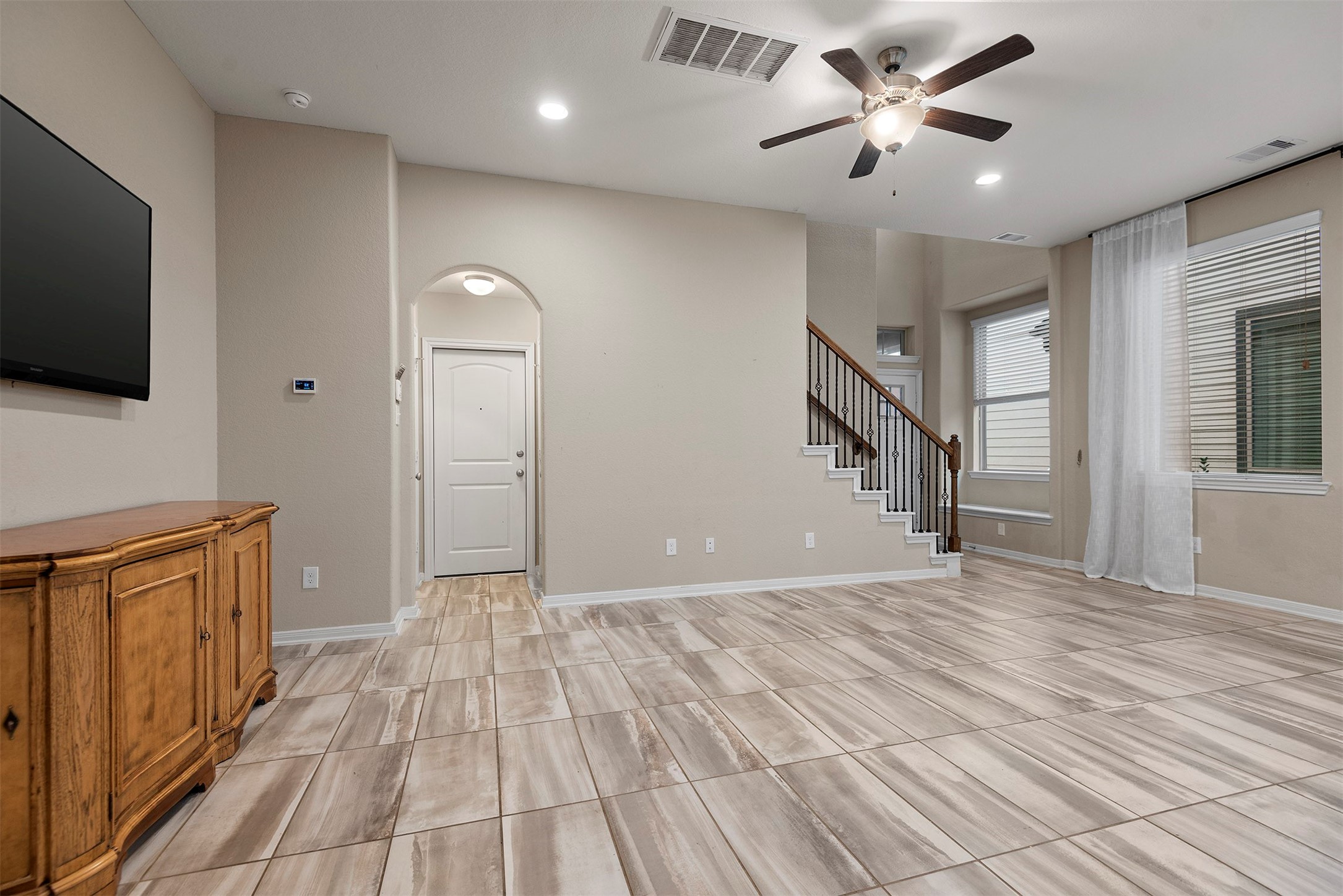 335 Biltmore Loop, Montgomery, TX 77316