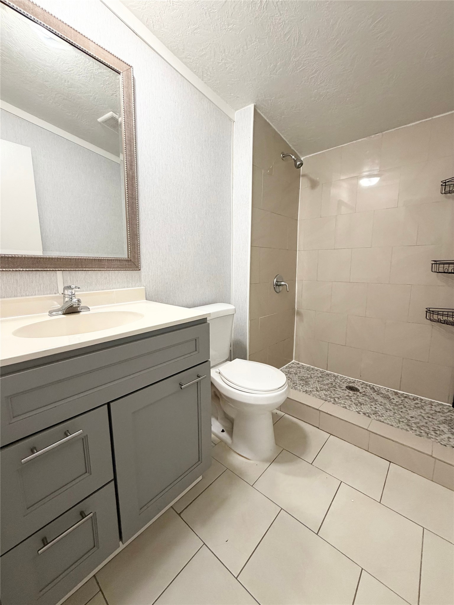 5323 N Redell Road, Baytown, TX 77521